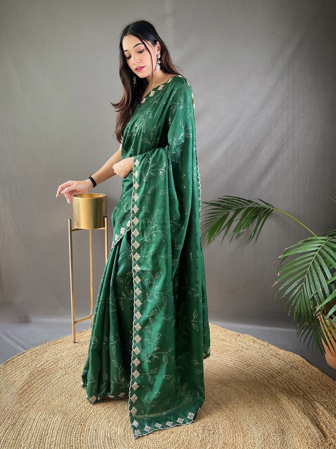 

Mitera Embellished Sequinned Saree With Blouse Piece, Green