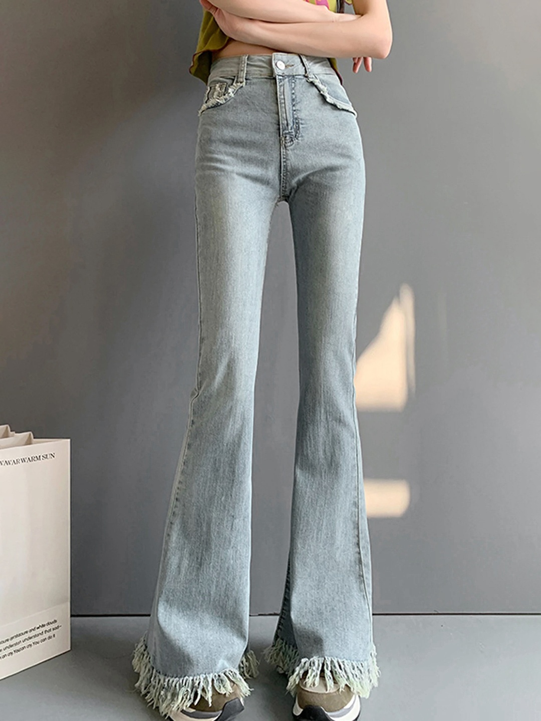 

LULU & SKY Women Wide Lag High-Rise Light Fade Jeans, Navy blue