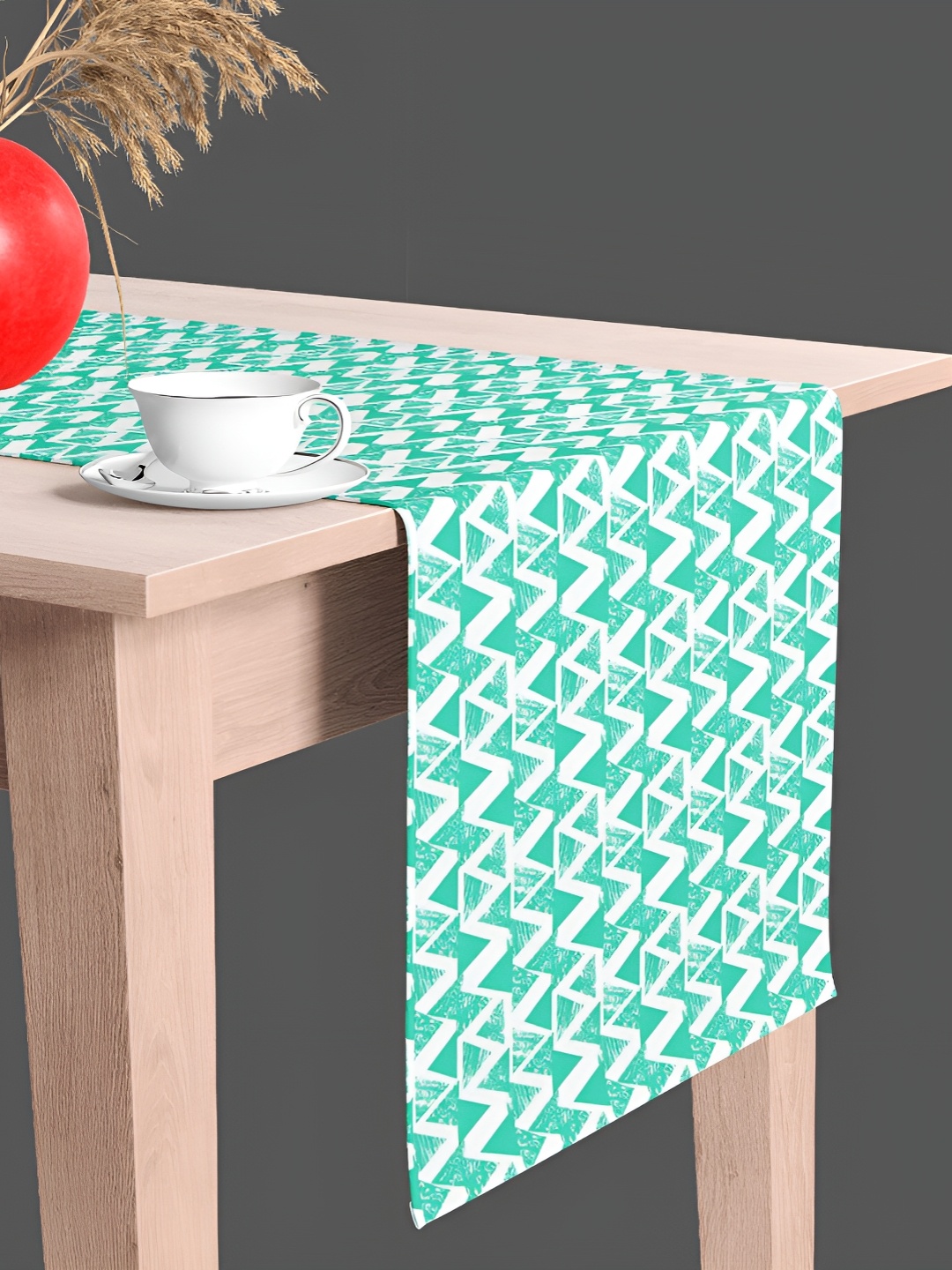 

ArtzFolio Green & White Geometric Printed Table Runner