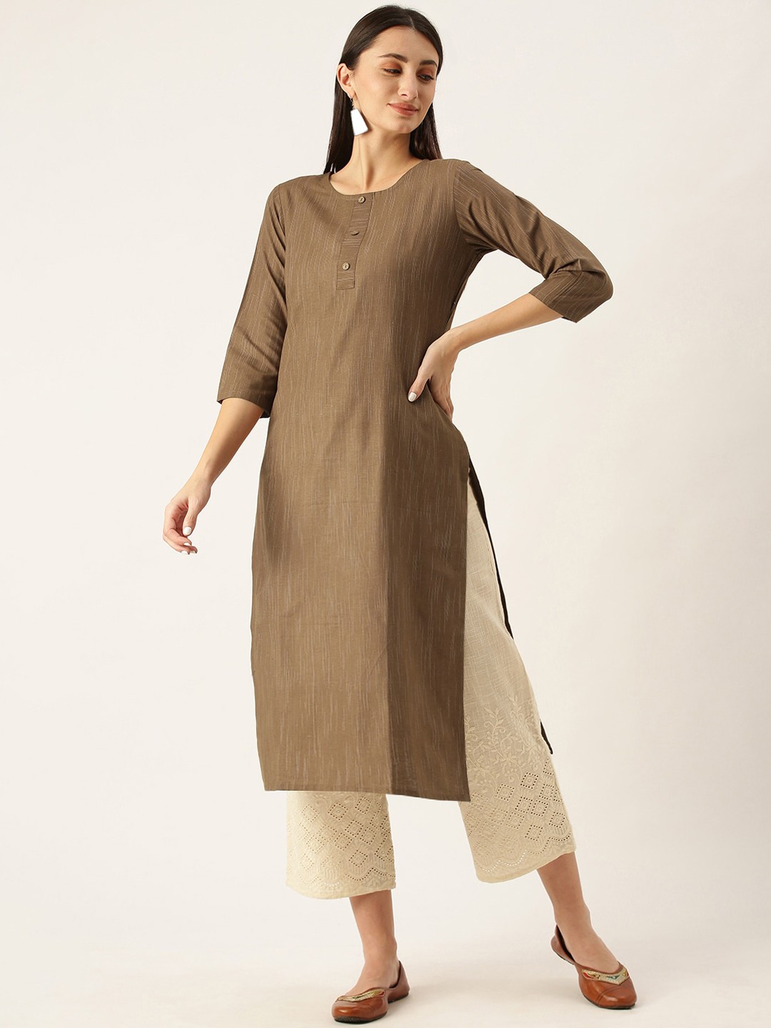 

HRITIKA Striped Printed Round Neck Three Quarter Sleeves Straight Kurta, Brown