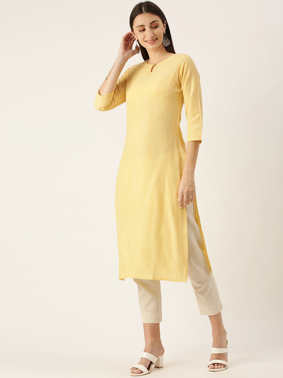 

HRITIKA Keyhole Neck Three Quarter Sleeves Straight Kurta, Yellow