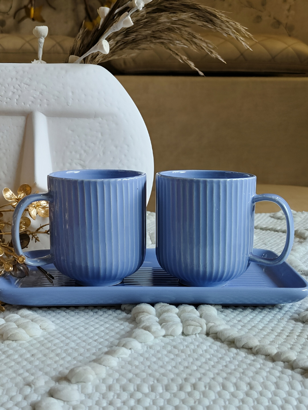 

NIYARA Blue 3 Pcs Textured Ceramic Glossy Mugs With Tray 400 ml