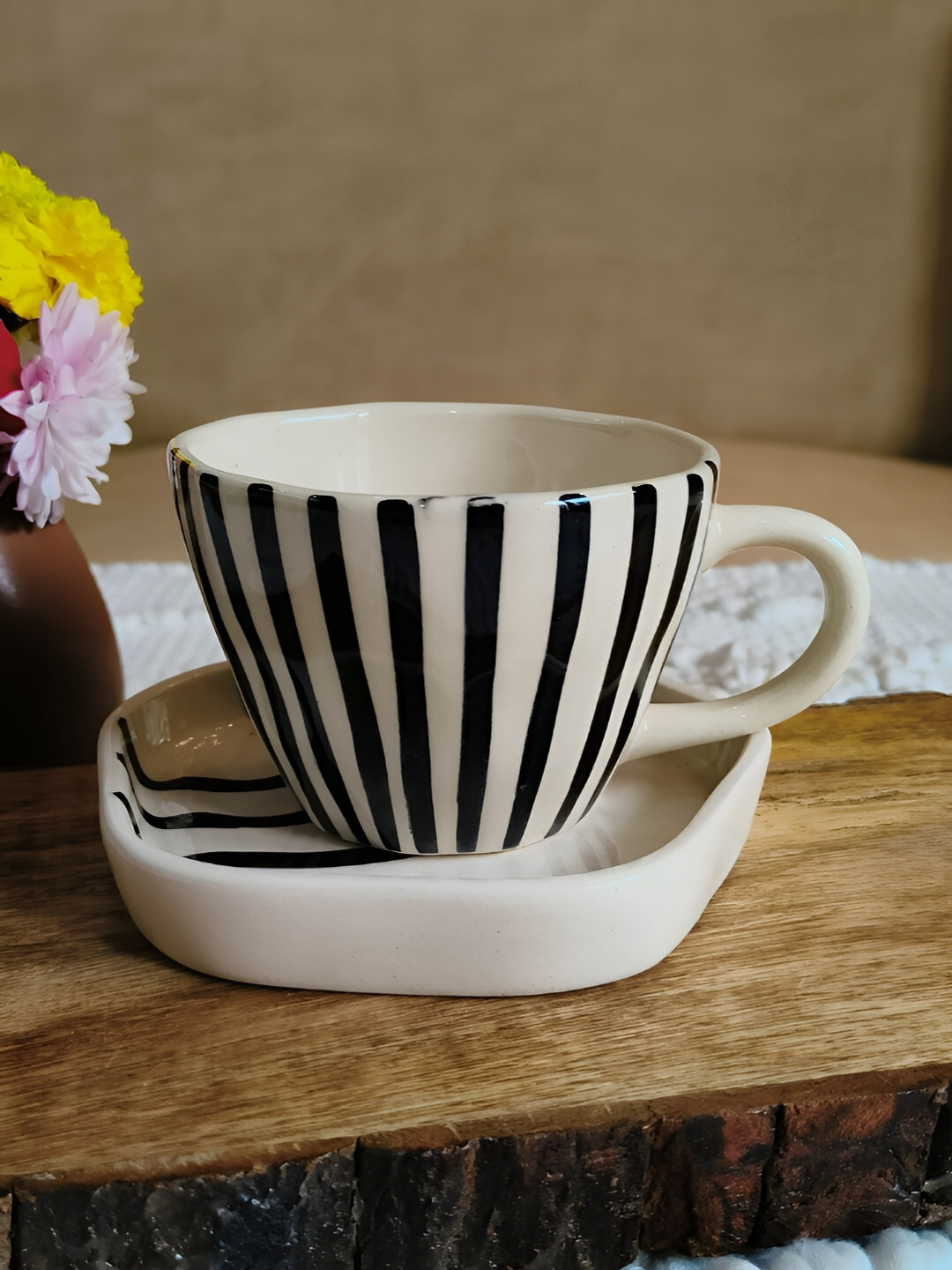 

NIYARA White & Black 2 Pcs Printed Ceramic Glossy Cups and Saucers 320 ml