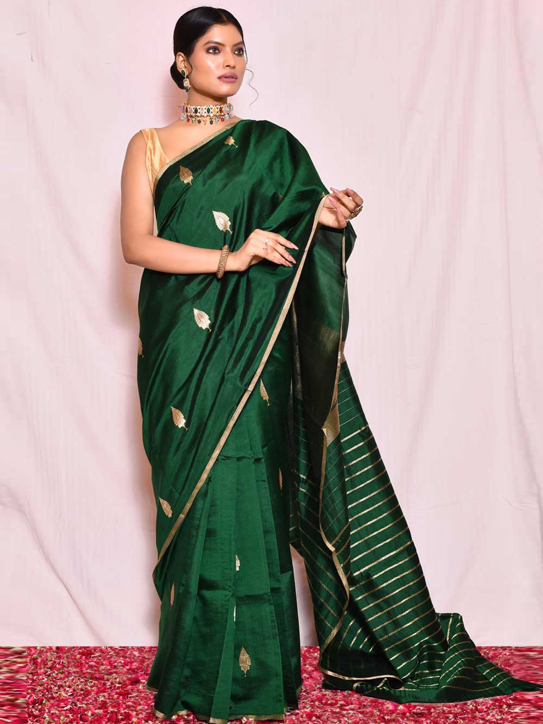

Rasm by Muskaan Ethnic Motifs Woven Design Zari Pure Silk Saree, Green