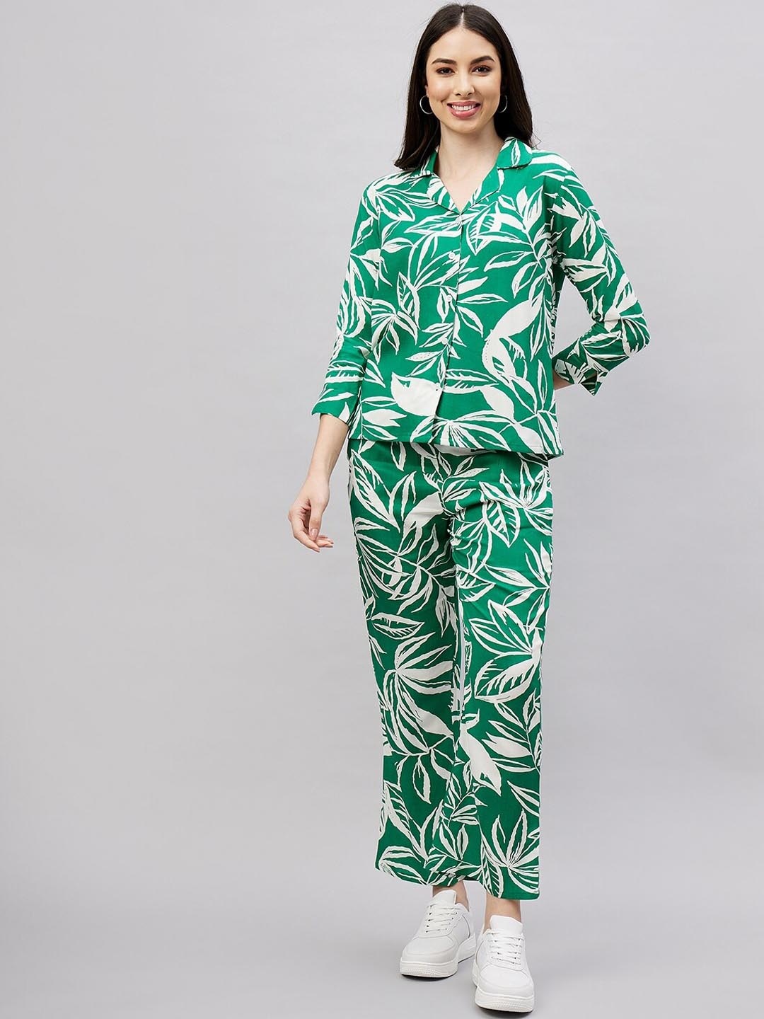 

CHROME & CORAL Floral Printed Collar Shirt With Trousers, Green
