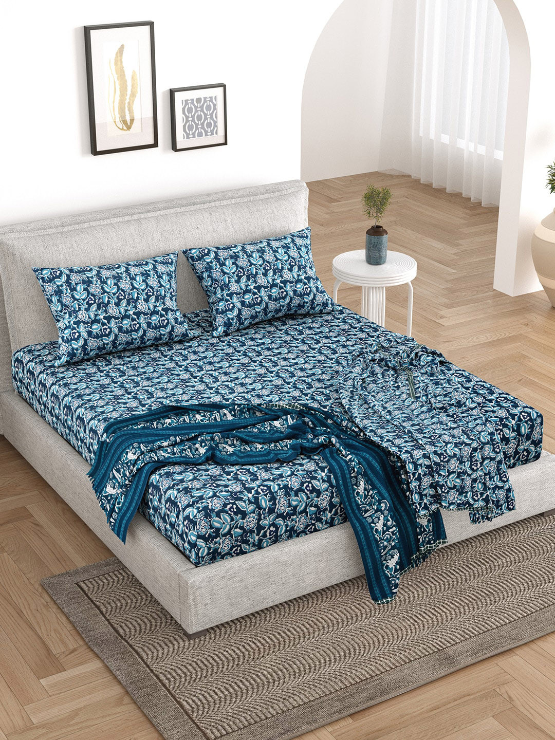 

BELLA CASA Blue & White 5 Piece Floral Printed Cotton Double King Superfine Bedding Set