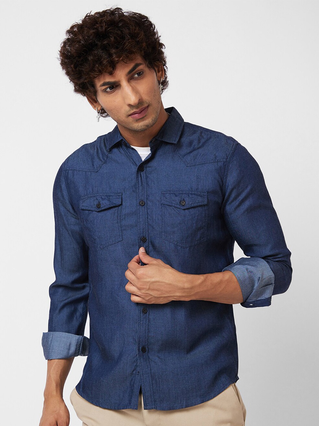 

VASTRADO Men Classic Slim Fit Opaque Casual Shirt, Navy blue