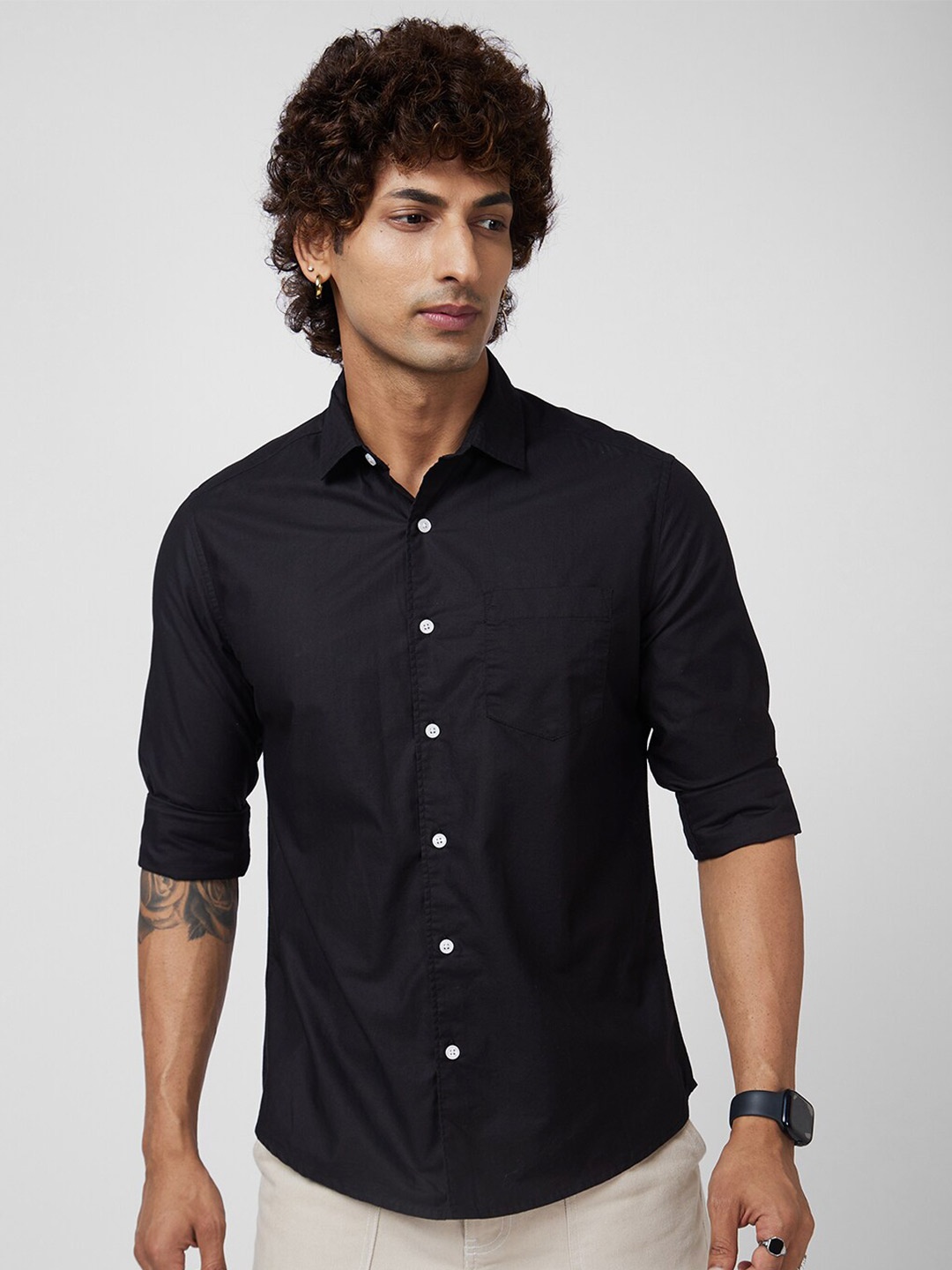 

VASTRADO Men Cutaway Collar Shirt, Black