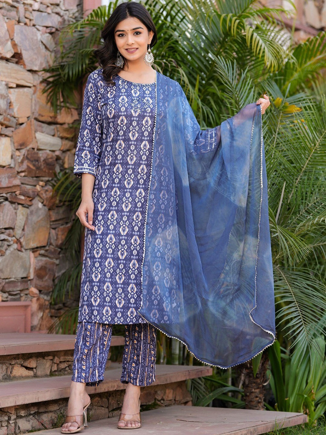 

Chandbaali Ethnic Motifs Embroidered Regular Gotta Patti Kurta with Trousers & Dupatta, Grey