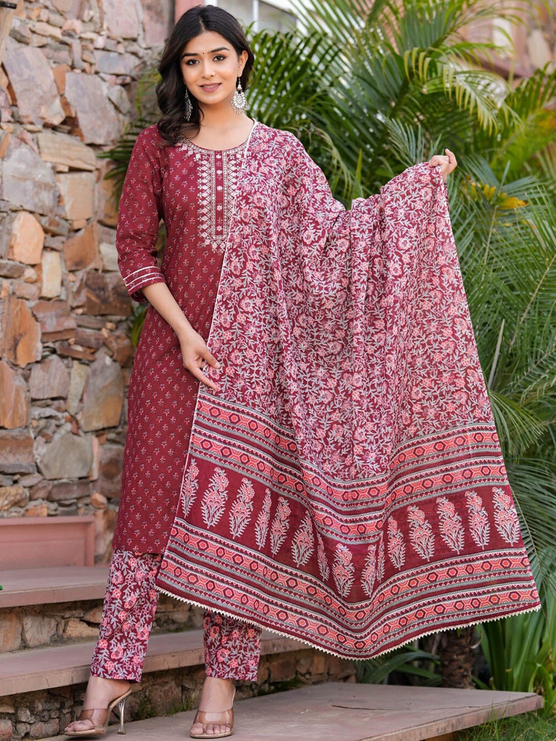 

Chandbaali Floral Printed Regular Thread Work Pure Cotton Kurta with Trousers & Dupatta, Maroon