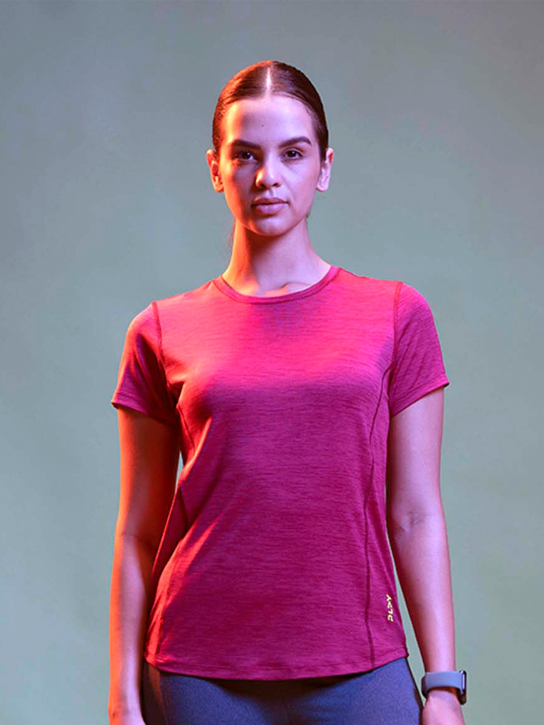 

LYRA Women Dyed Pockets T-shirt, Maroon
