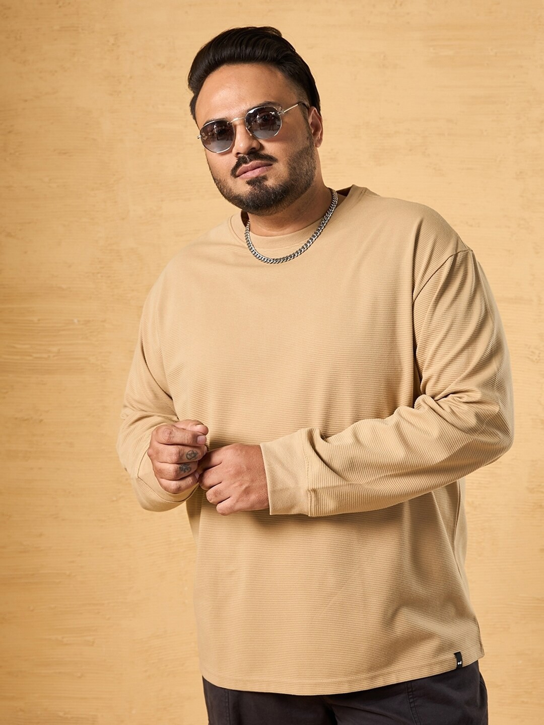

Bewakoof Heavy Duty 1.0 Men Brown Textured Oversized Plus Size T-shirt