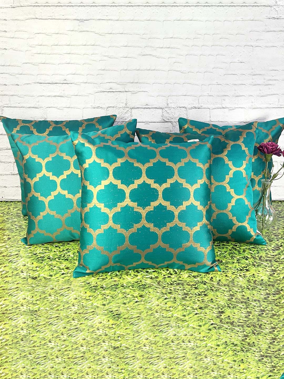 

Pink Parrot Green & Gold-Toned 5 Pieces Geometric Square Cushion Covers