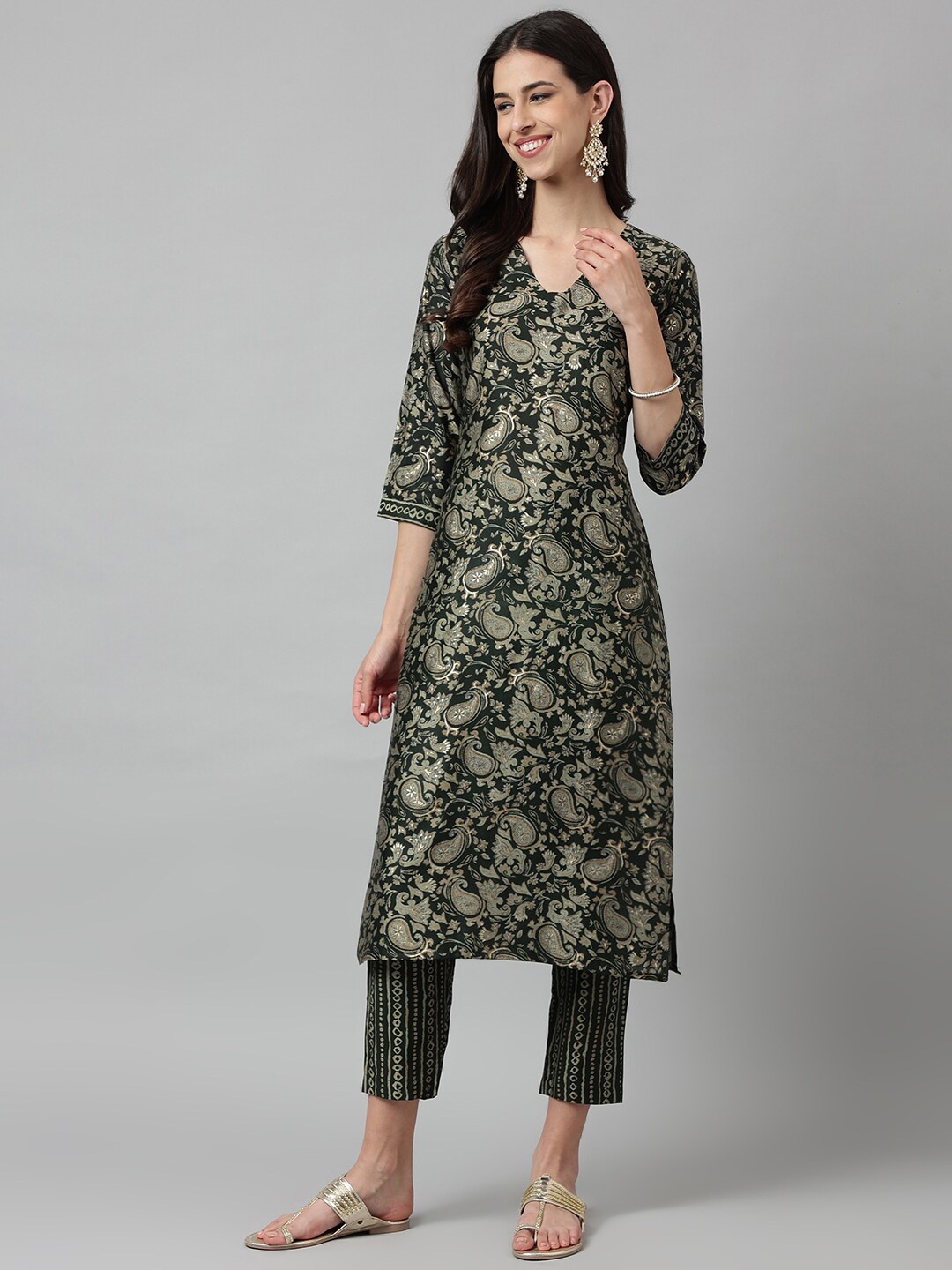 

KALINI Paisley Printed V-Neck Thread Work Straight Kurta with Trousers, Green