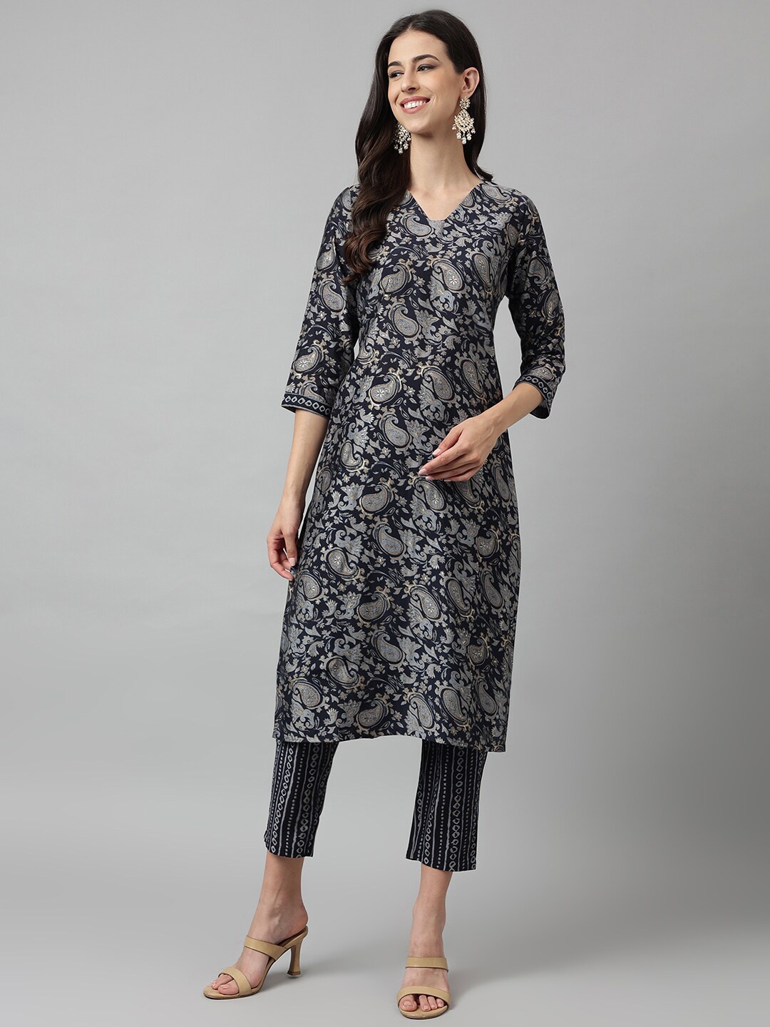 

KALINI V Neck Ethnic Motifs Printed Straight Kurta with Trousers, Navy blue