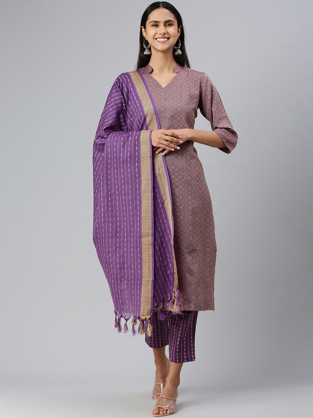 

HRITIKA Geometric Printed Straight Kurta With Trouser & Dupatta, Purple