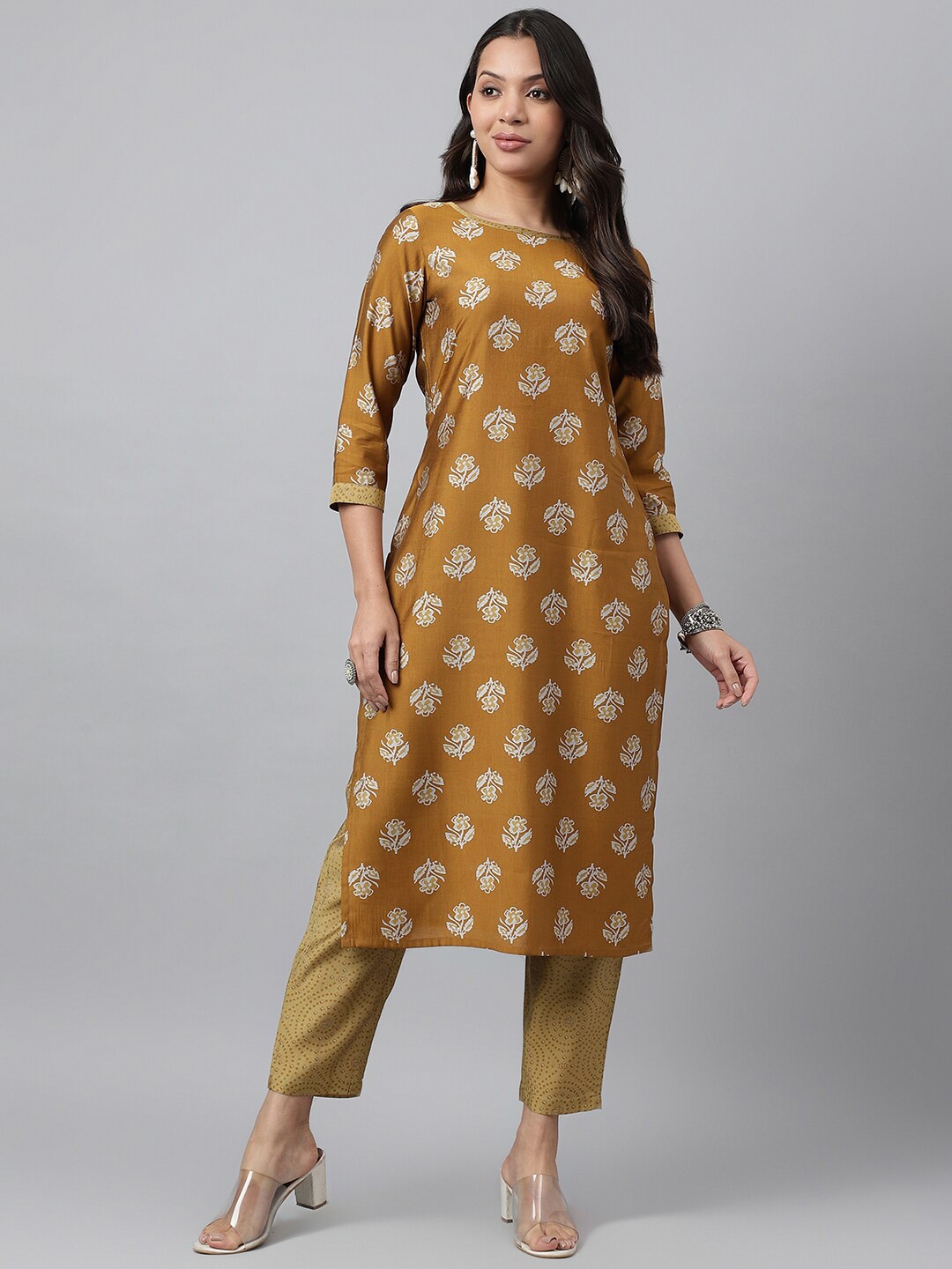 

HRITIKA Floral Printed Round Neck Straight Kurta With Trouser, Mustard