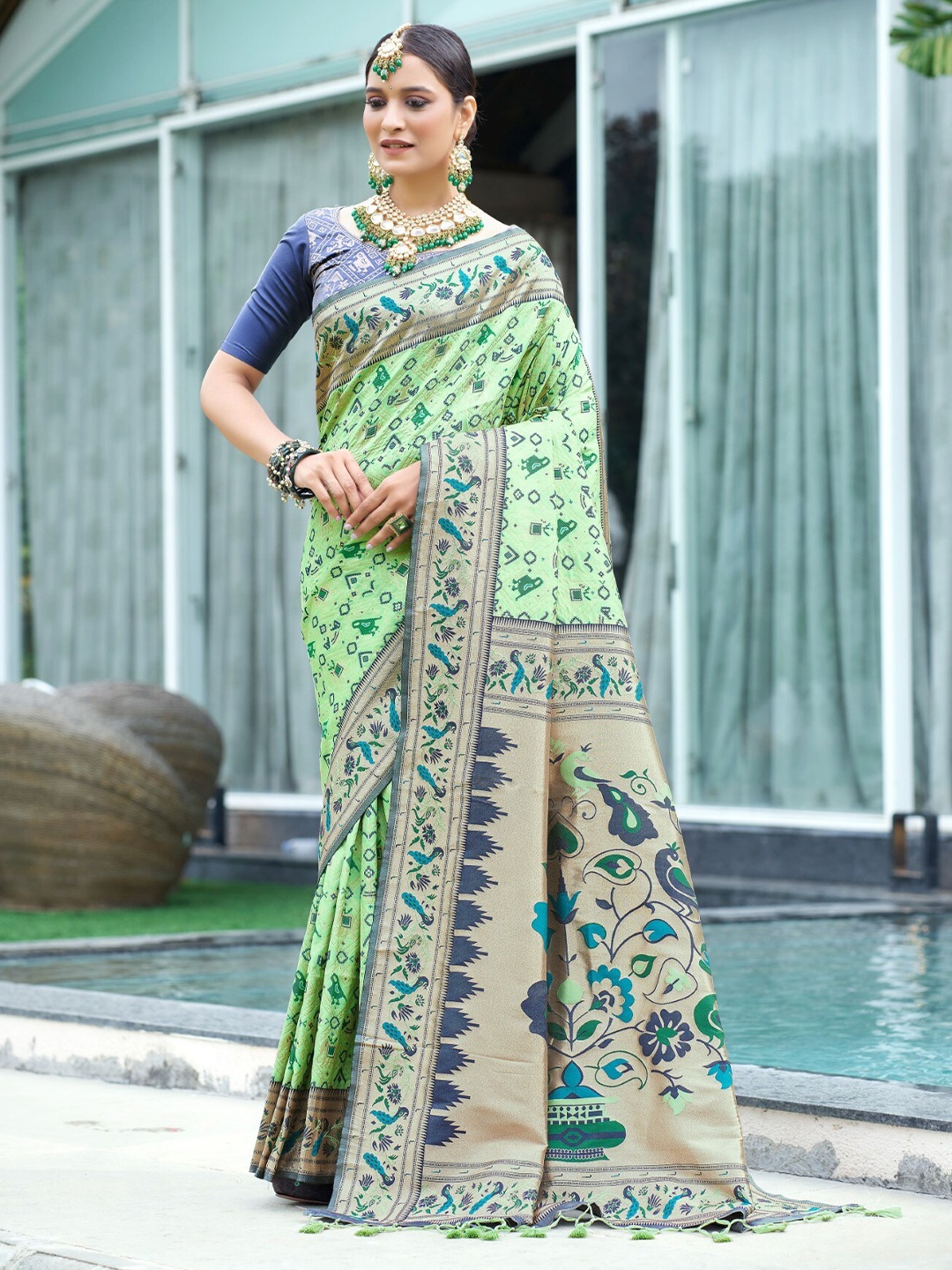 

LeeliPeeri Designer Ethnic Motif Woven Design Zari Patola Saree, Green
