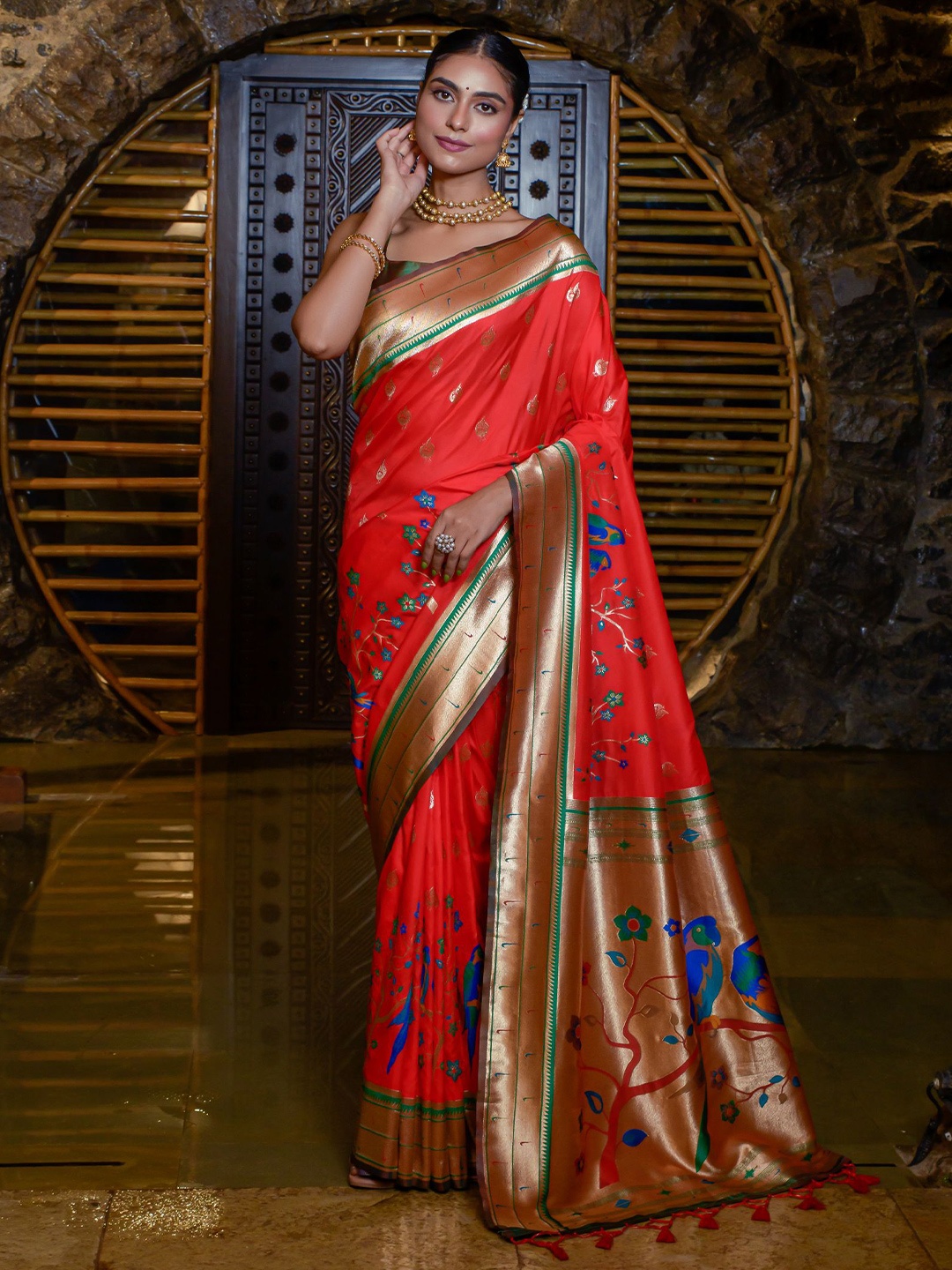 

LeeliPeeri Designer Woven Design Zari Paithani Saree, Red