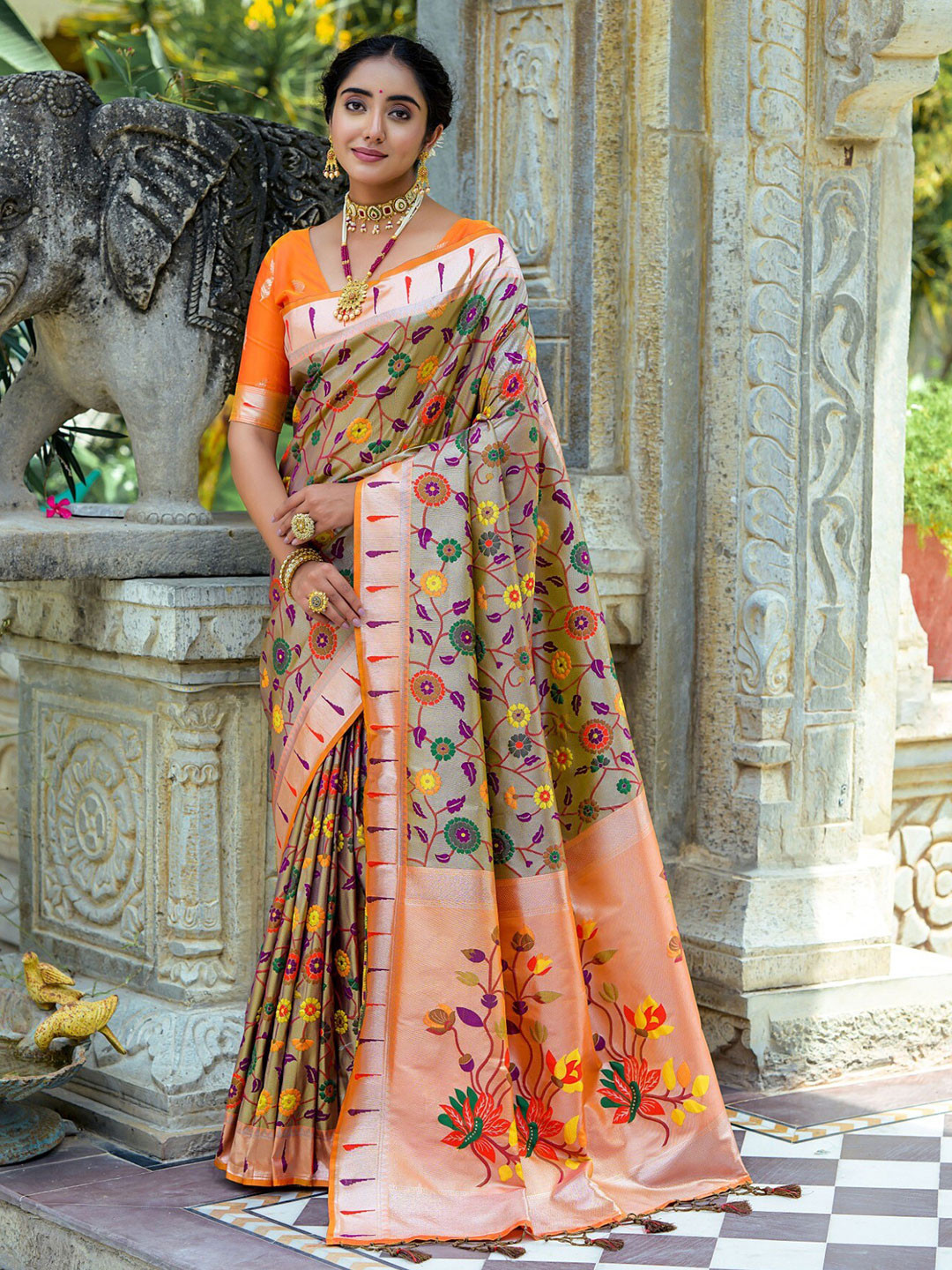 

LeeliPeeri Designer Ethnic Motif Woven Design Zari Paithani Saree, Green