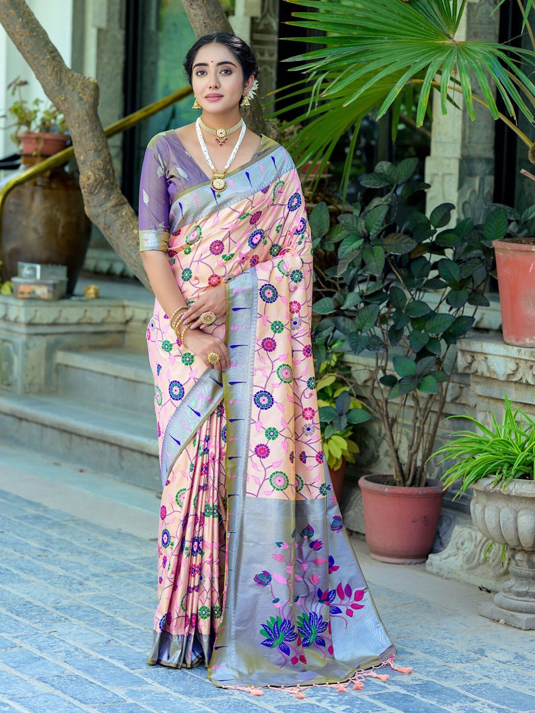 

LeeliPeeri Designer Ethnic Motif Woven Design Zari Paithani Saree, Peach