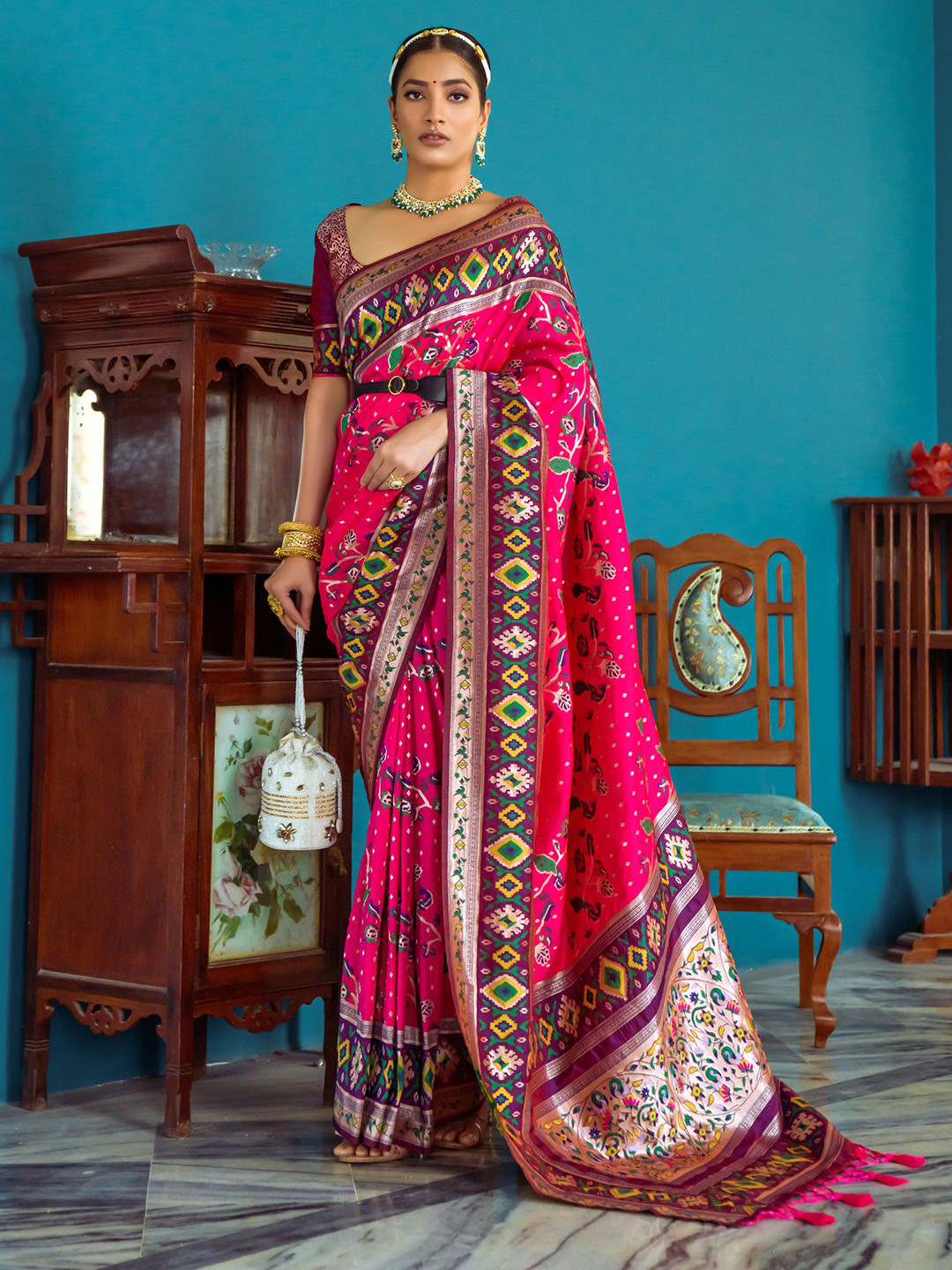 

LeeliPeeri Designer Woven Design Zari Paithani Saree, Magenta