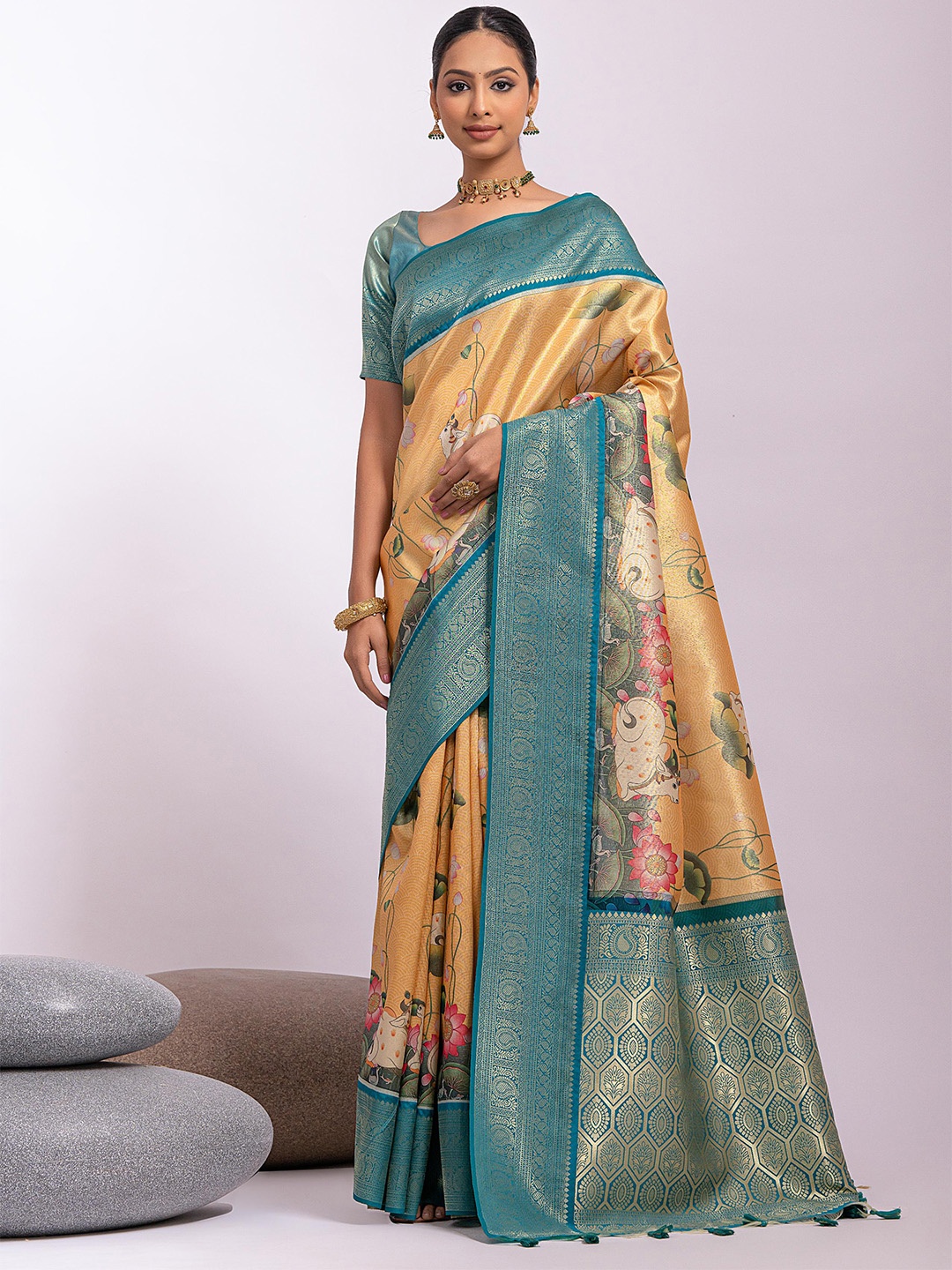

LeeliPeeri Designer Woven Design Zari Kanjeevaram Saree, Yellow