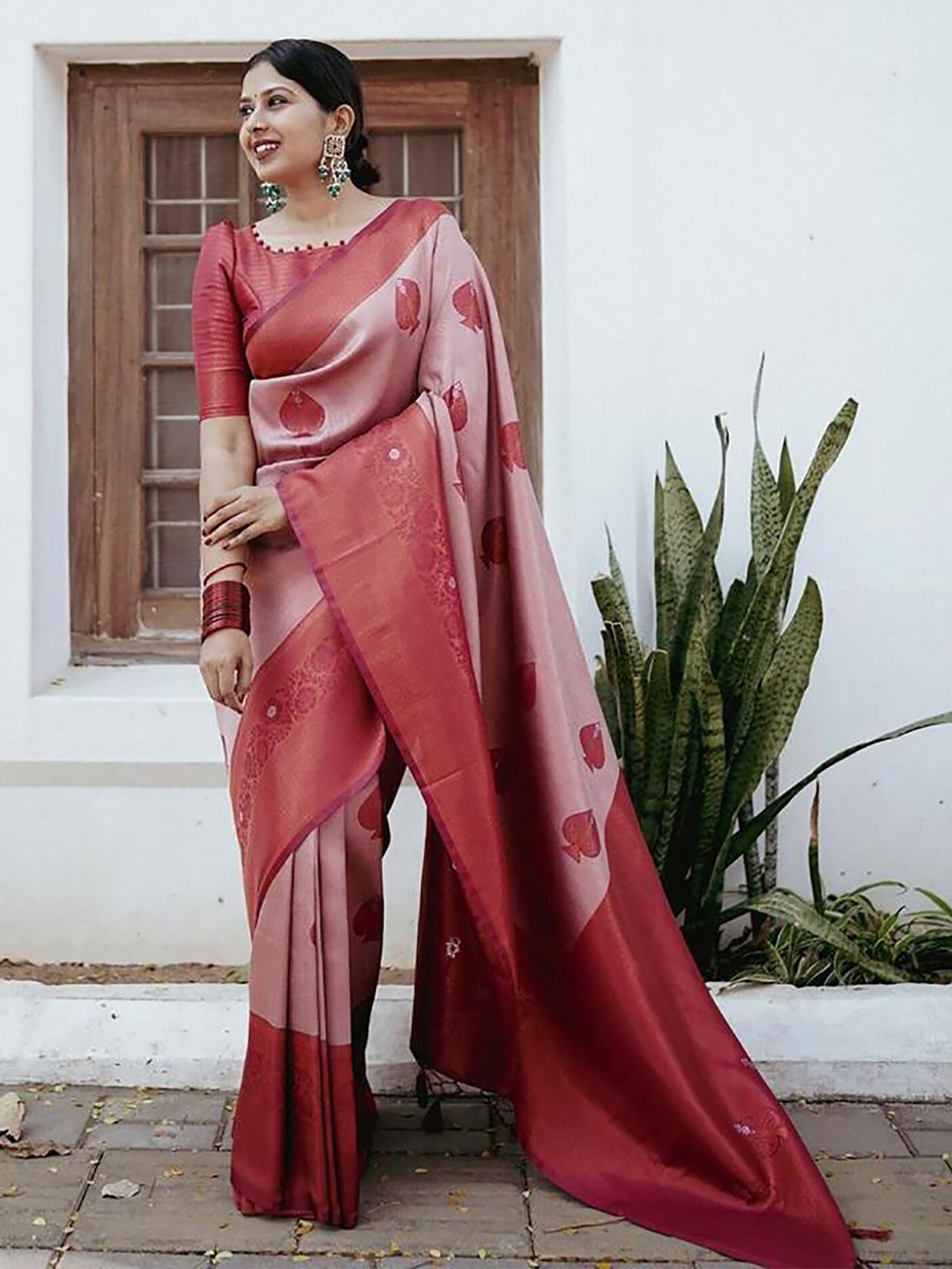 

Anjaneya Sarees Ethnic Woven Design Zari Banarasi Saree, Red