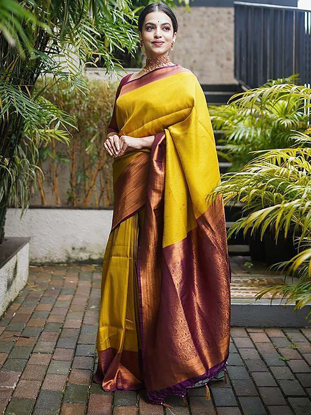 

Anjaneya Sarees Ethnic Motifs Woven Design Zari Silk Blend Banarasi Saree, Yellow