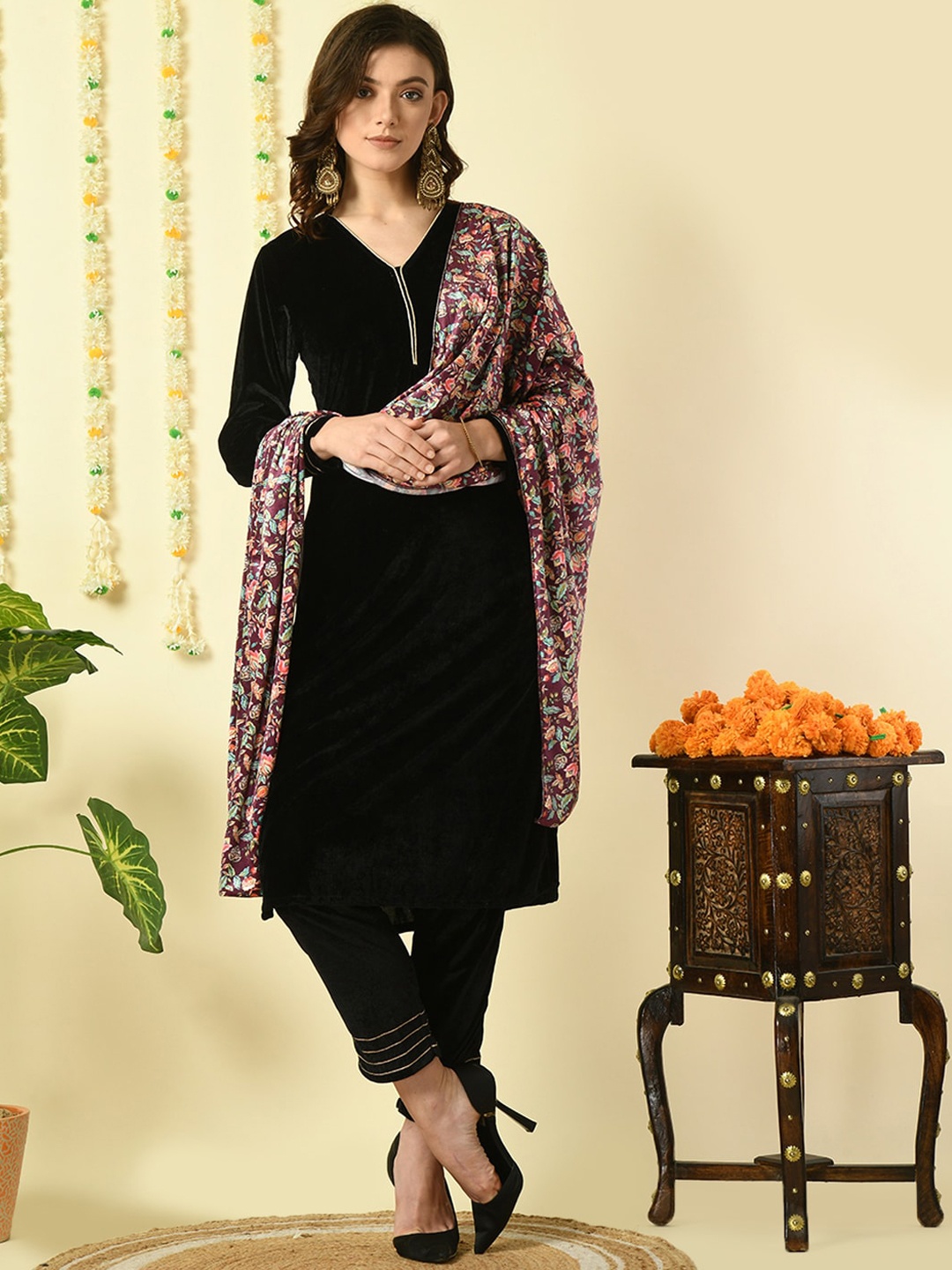 

KALINI V Neck Long Sleeves Velvet Gotta Patti Straight Kurta with Trousers & Dupatta, Black