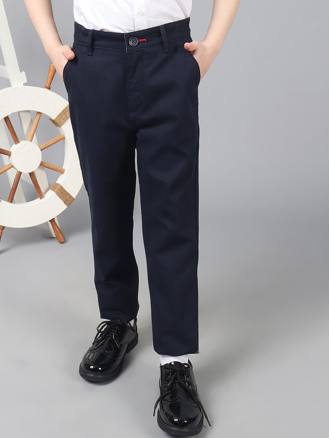 

One Friday Kids Boys Pure Cotton Regular Fit Mid-Rise With Hulk Embroidery Trousers, Navy blue
