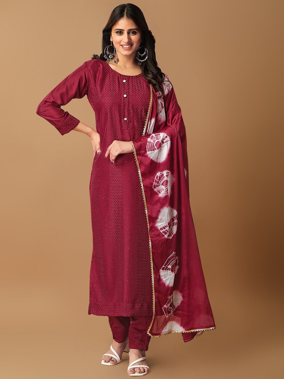 

STH Geometric Embroidered Kurta & Trousers With Dupatta, Maroon