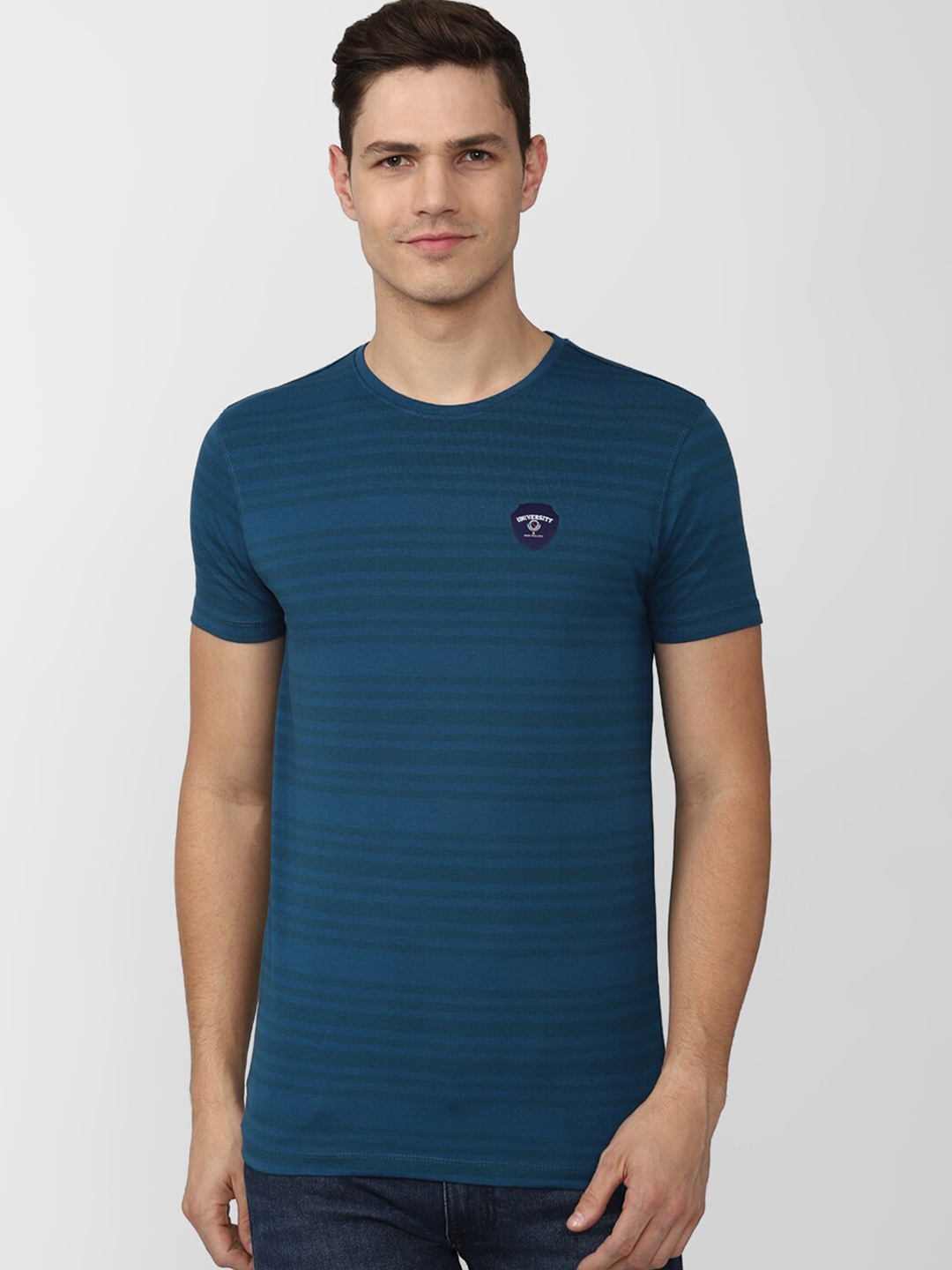 

PETER ENGLAND UNIVERSITY Men Applique Slim Fit T-shirt, Blue