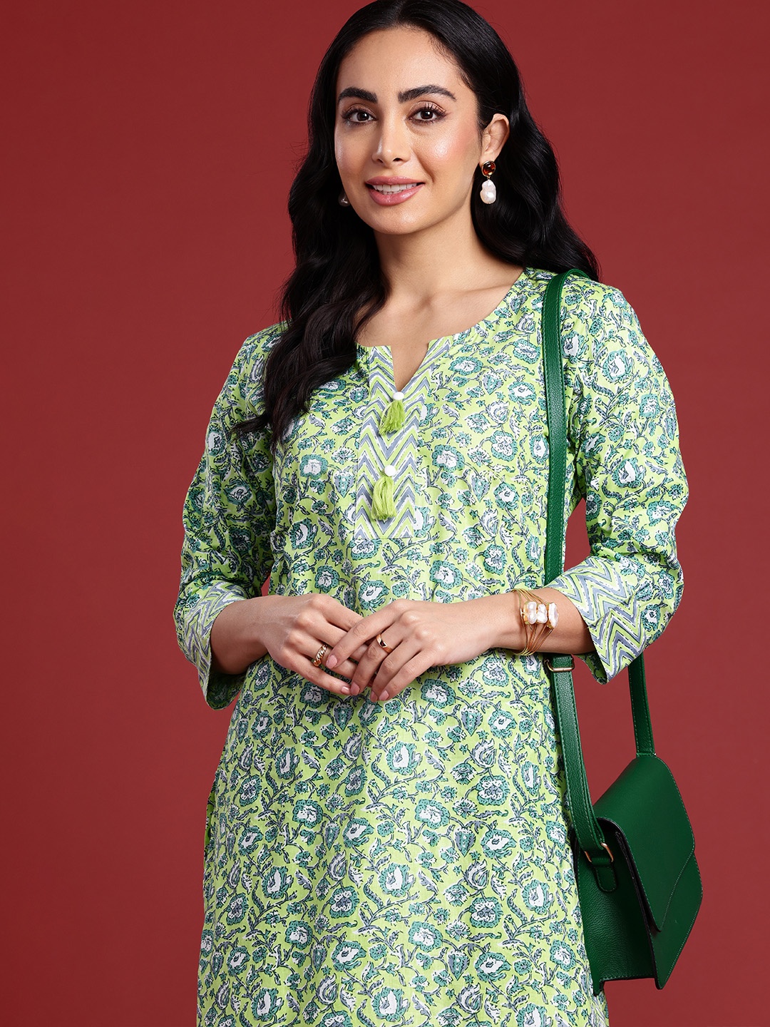 

Anouk Floral Printed Pure Cotton Kurta with Trousers, Green