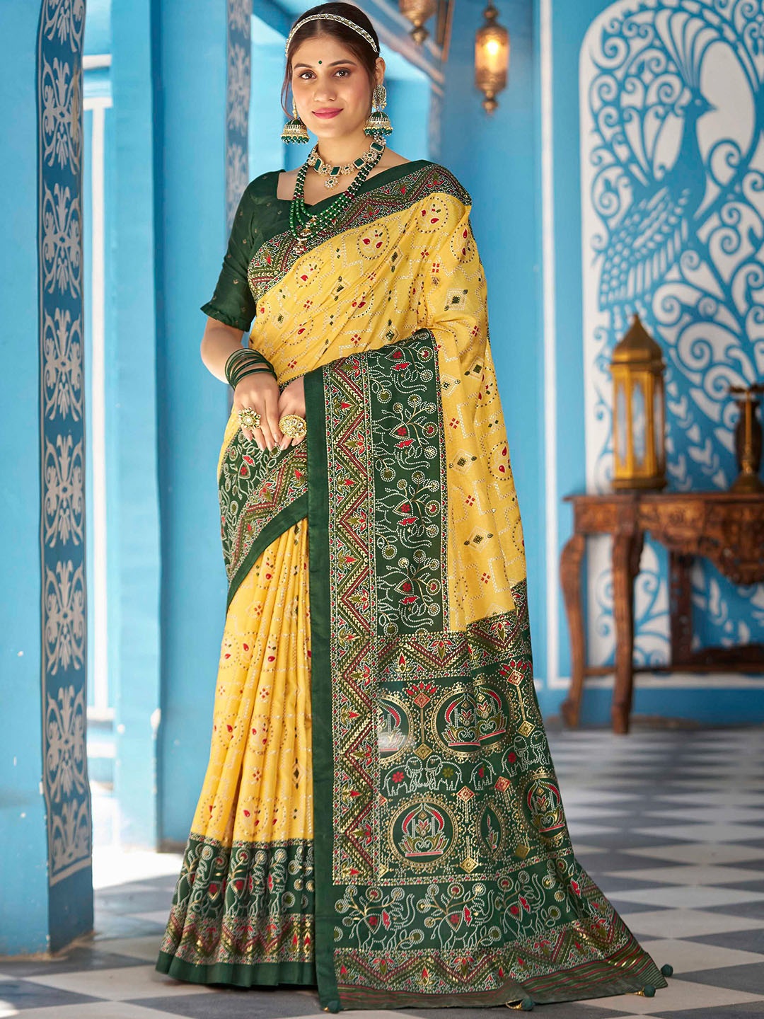

Mitera Ethnic Motifs Printed Banarasi Saree, Yellow