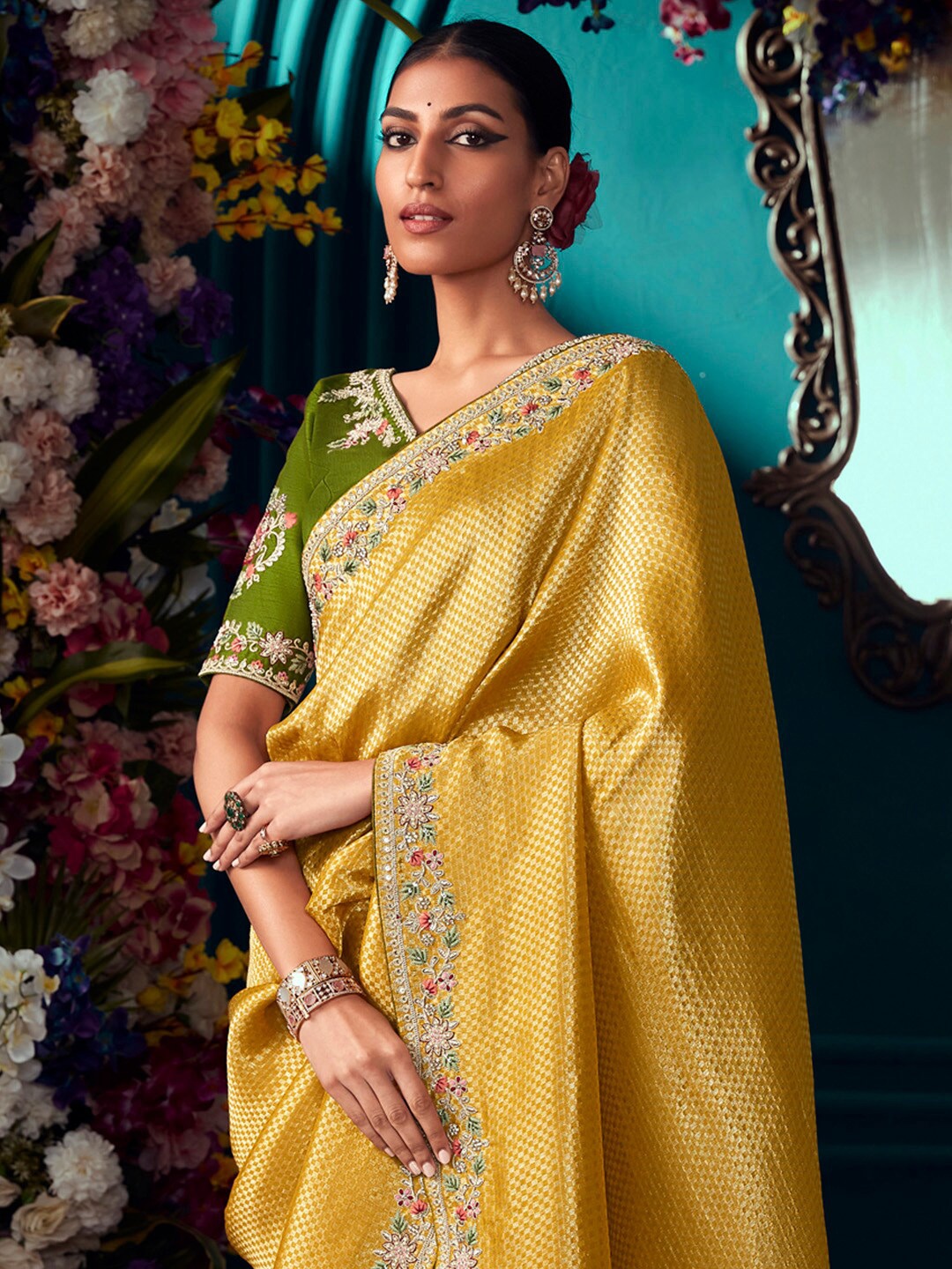 

Mitera Checked Woven Design Embroidered Banarasi Saree, Yellow