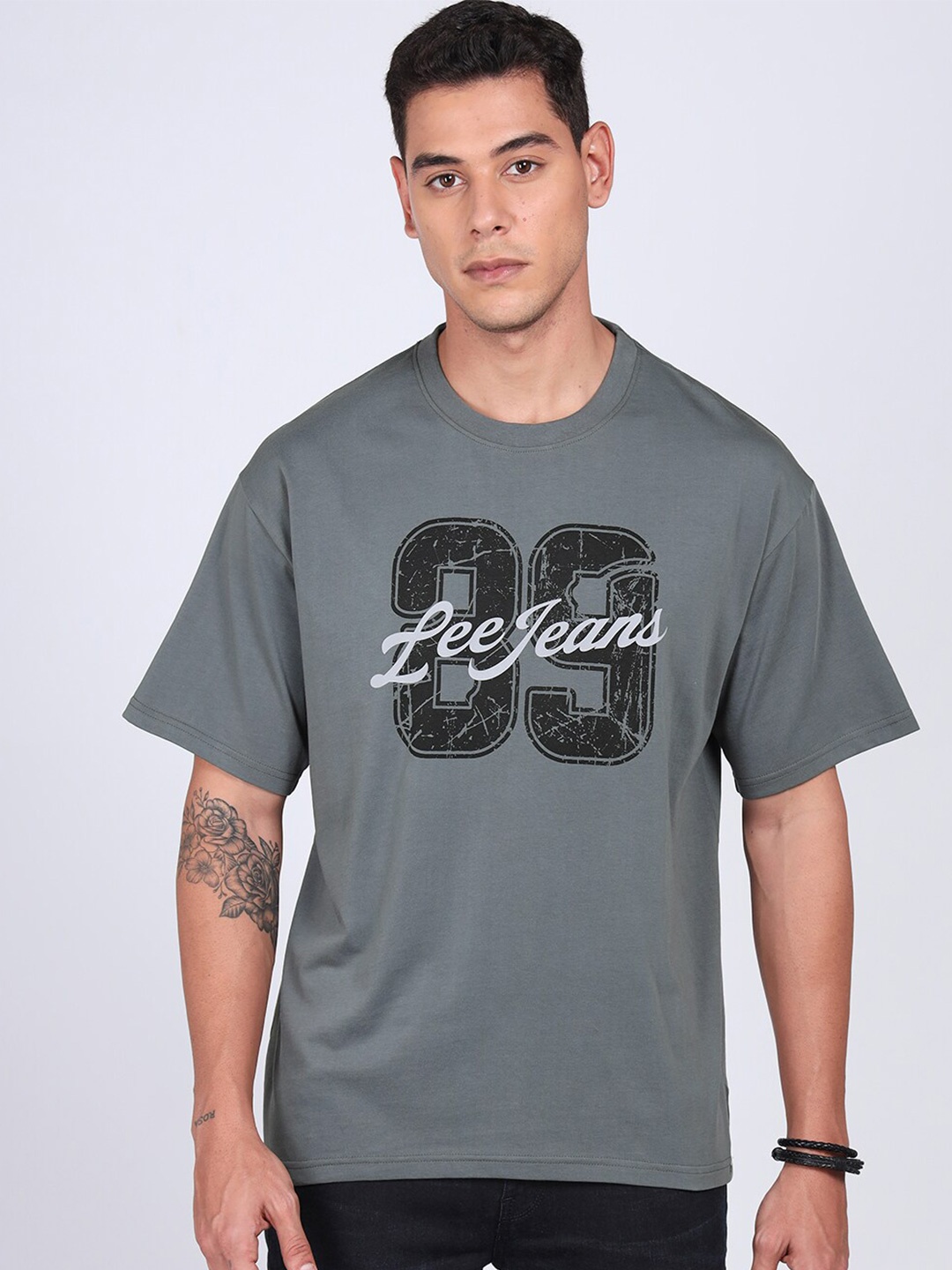 

Lee Men Graphic Print Crew Neck Oversize Fit Tshirt, Grey