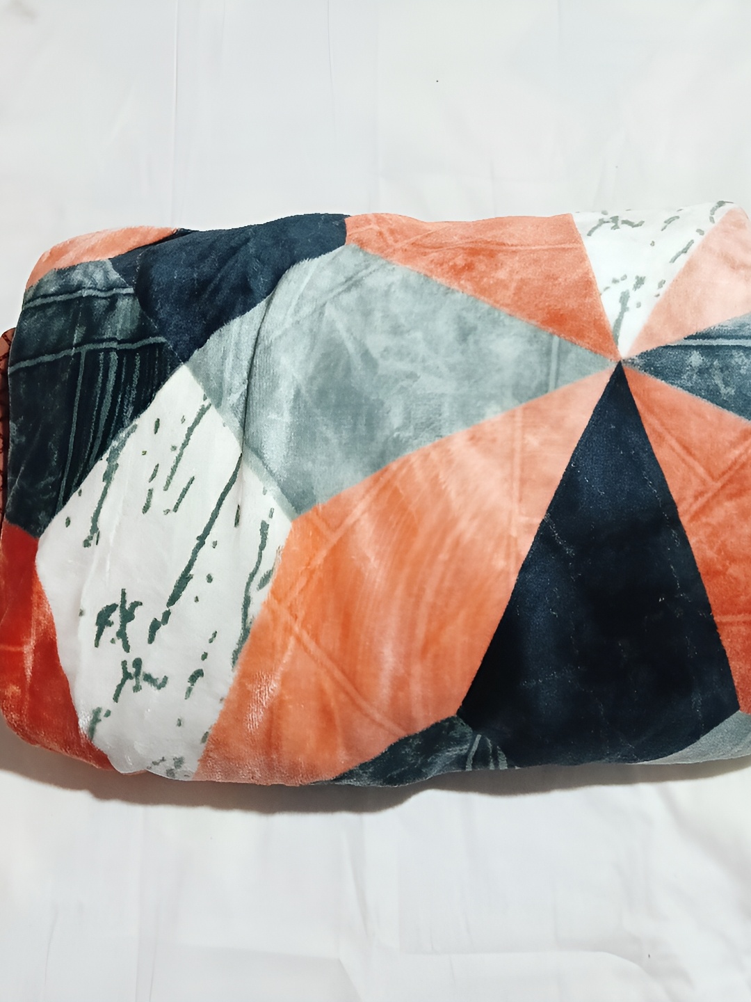 

Signature Black & Blue Geometric Printed AC Room Double Bed Blanket