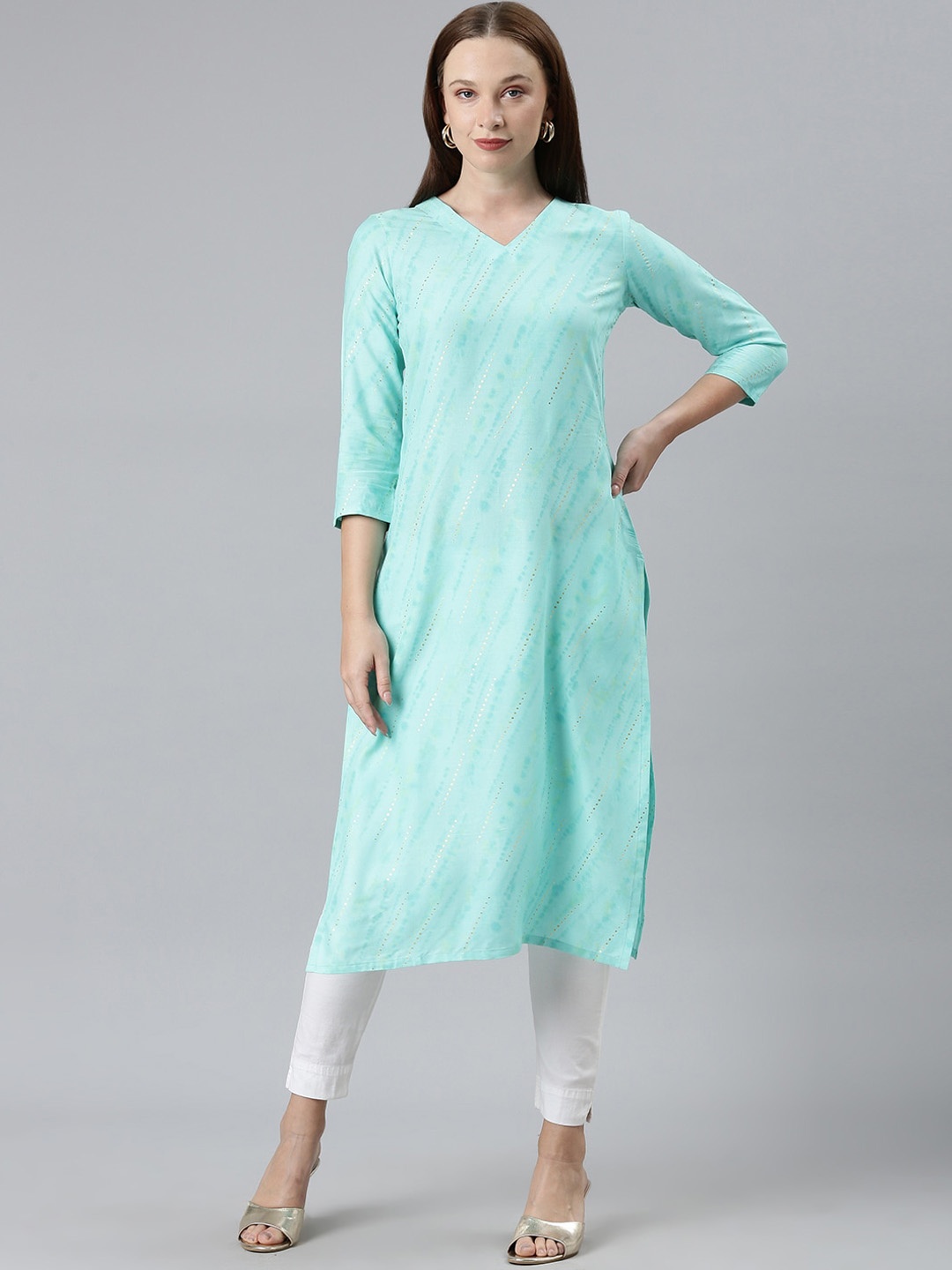 

KALINI Women Geometric Embroidered Chikankari Kurta, Blue