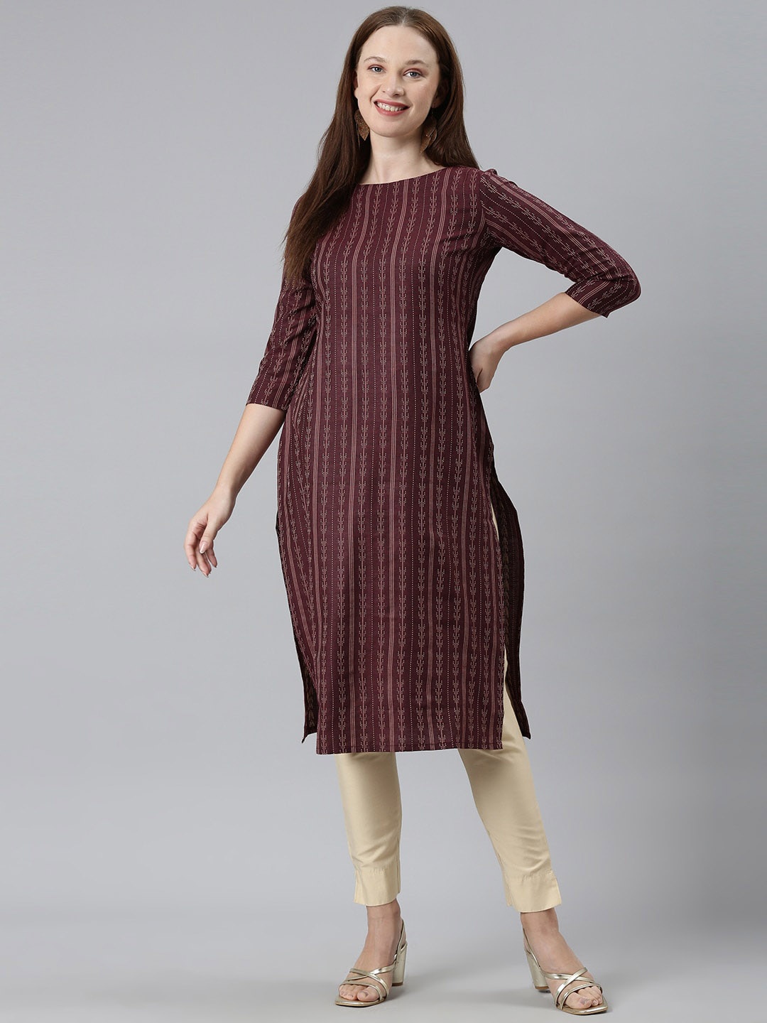 

KALINI Women Checked Cold-Shoulder Sleeves Sequinned Kurta, Maroon