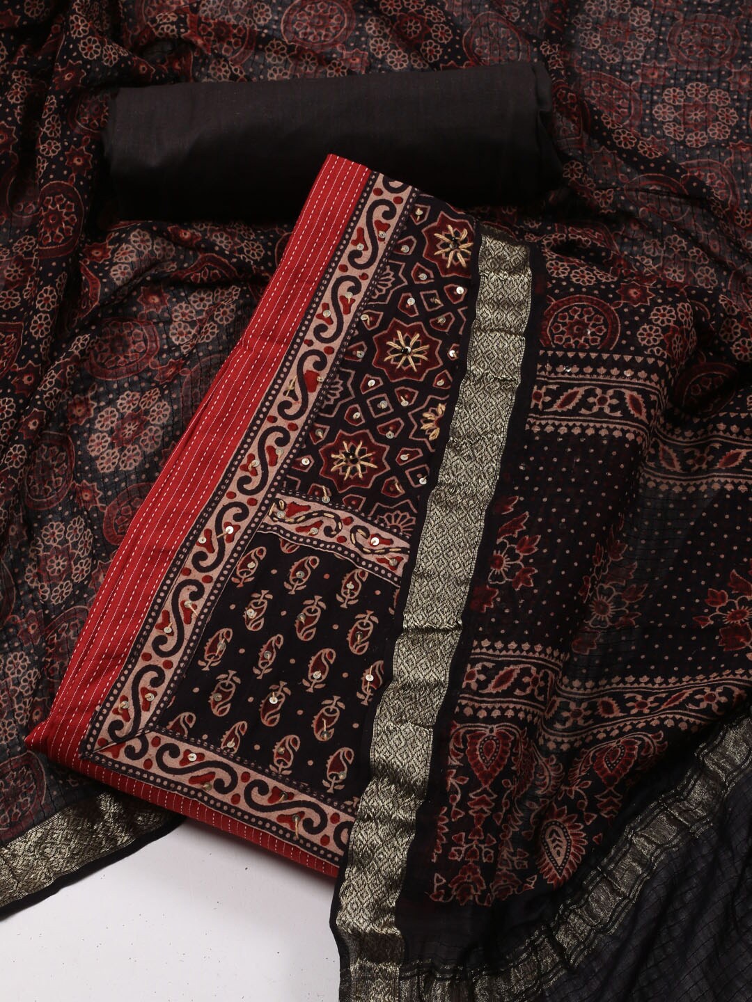 

Meena Bazaar Printed Unstitched Dress Material, Maroon