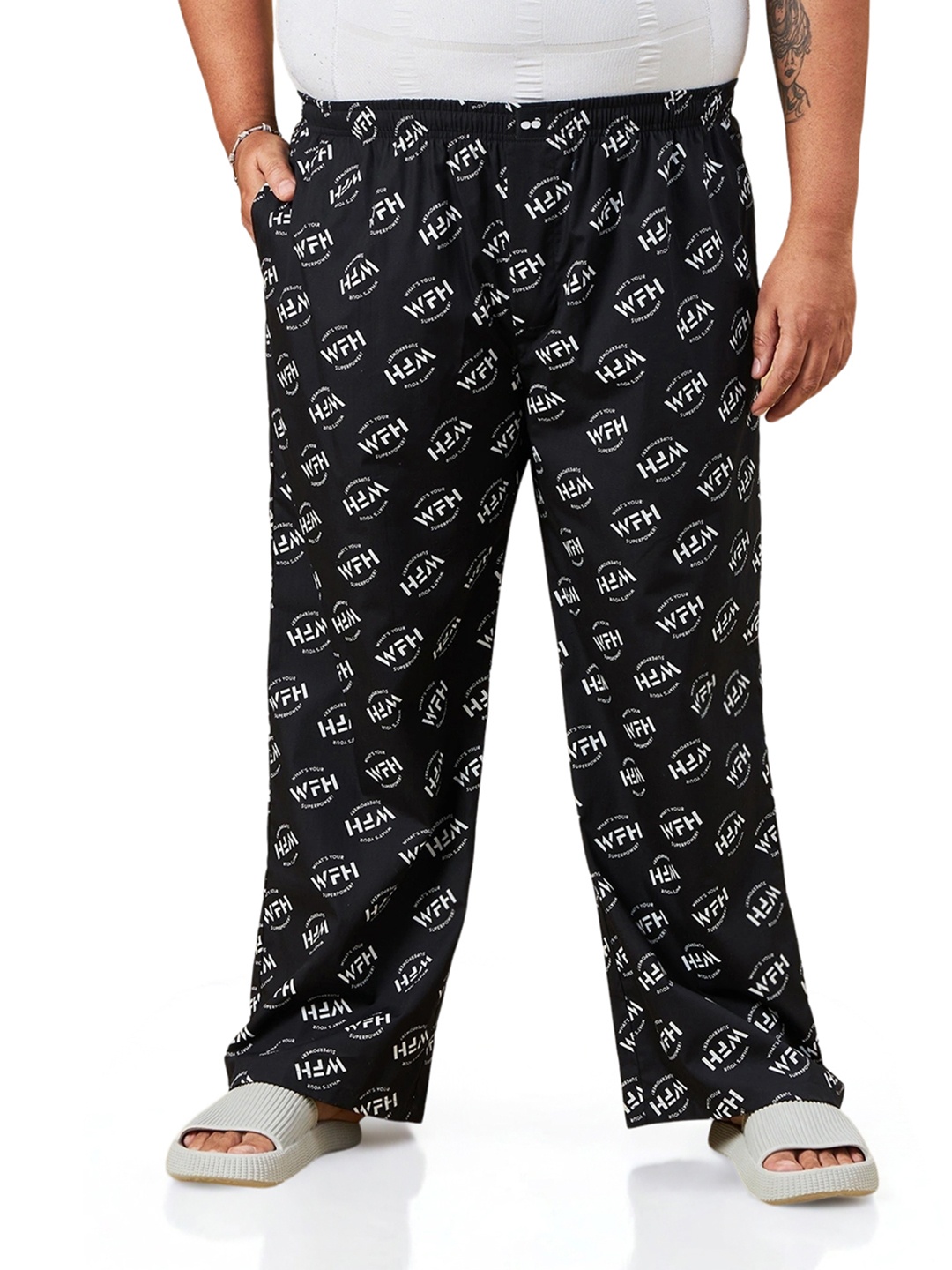 

Bewakoof Plus Men Printed Oversized Lounge Pant, Black