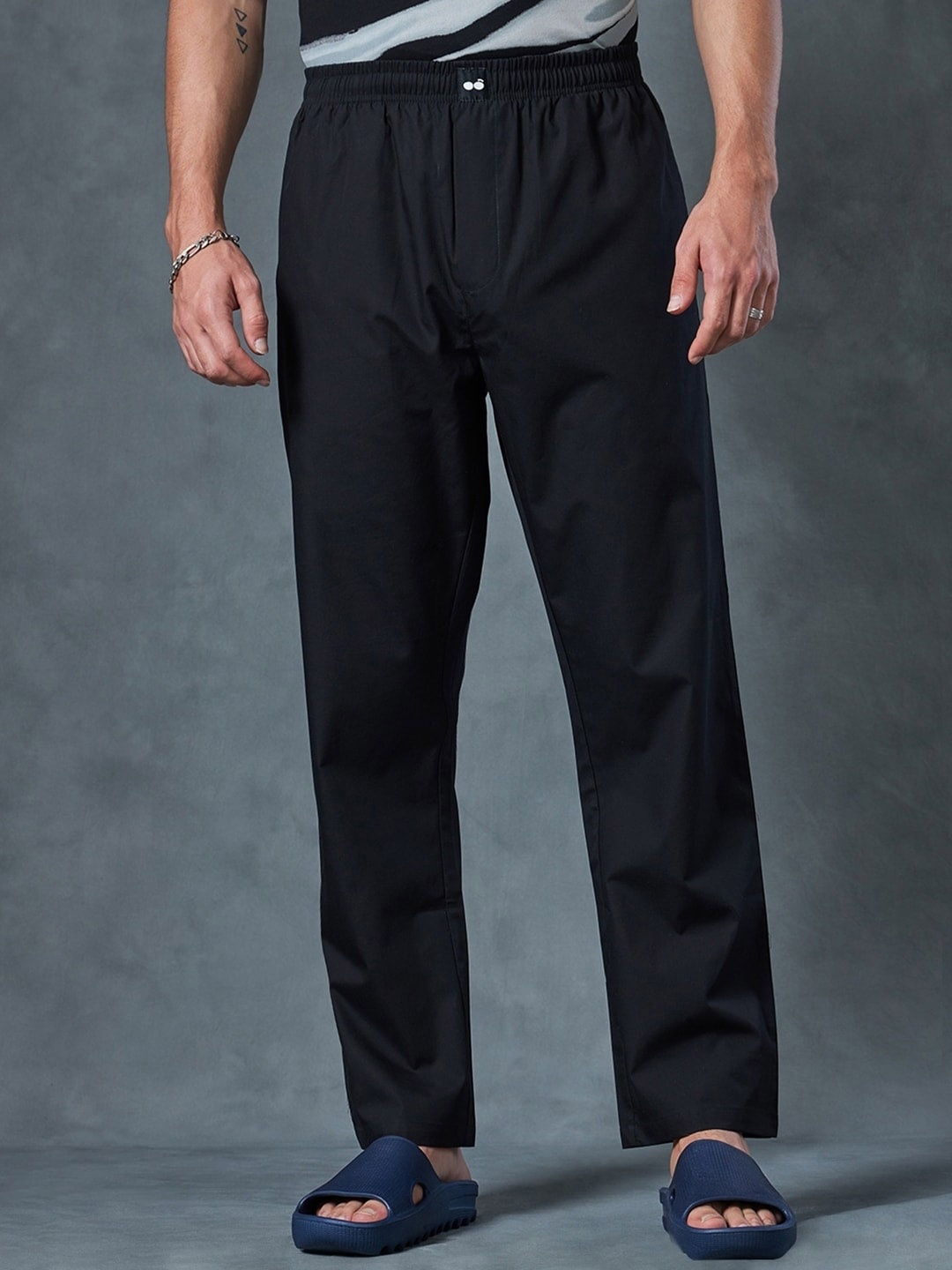 

Bewakoof Men Black Pyjamas