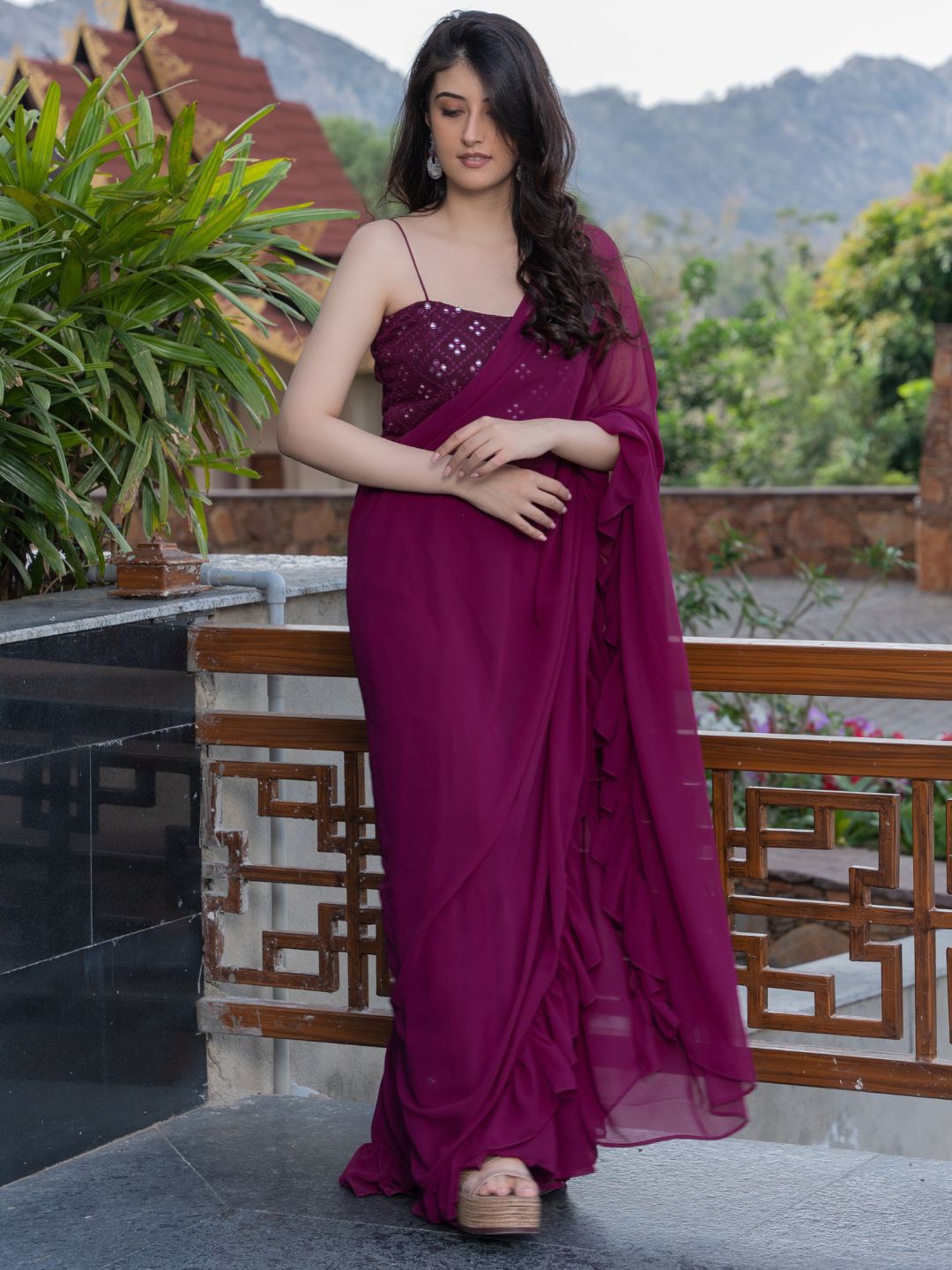 

HOUSE OF JAMOTI Ruffled Saree, Burgundy