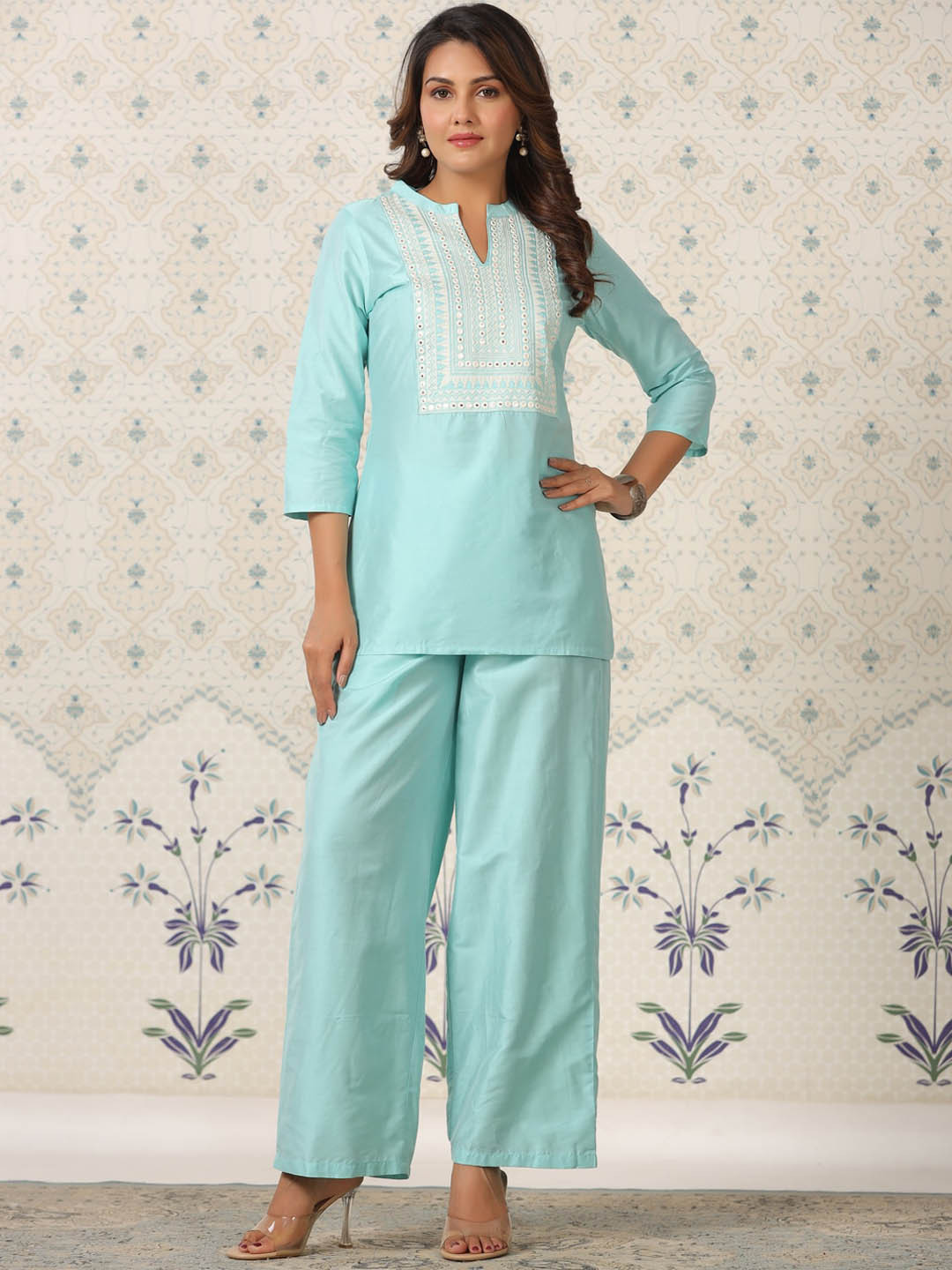 

Ode by House of Pataudi Ethnic Motifs Embroidered Mirror Work Kurti with Palazzos, Turquoise blue