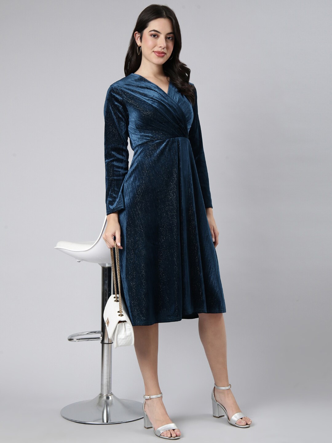 

SHOWOFF Velvet Midi V-Neck Long Sleeve Dress, Teal