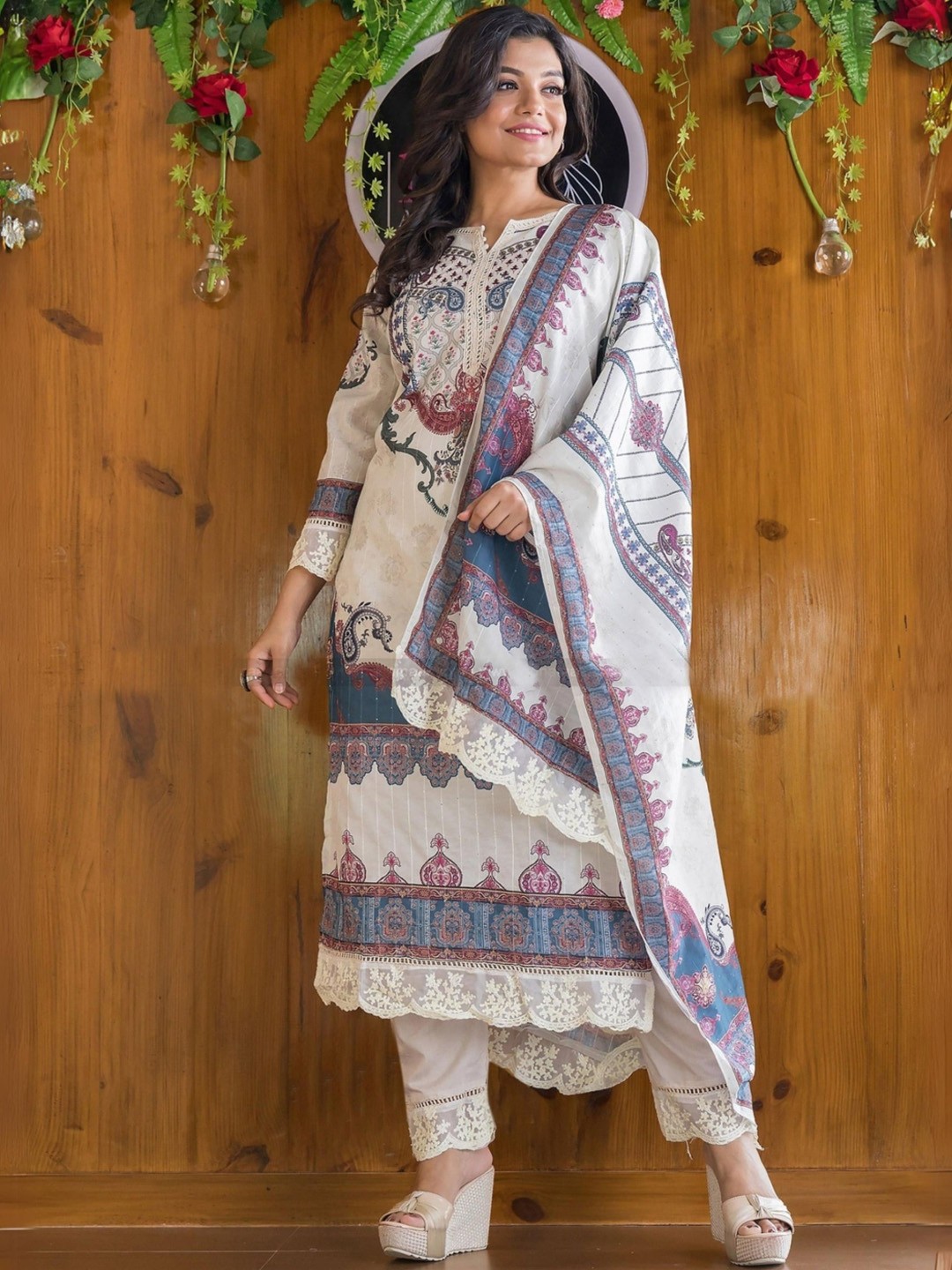 

NIZA FASHION Ethnic Motifs Printed Regular Thread Work Kurta With Trousers & Dupatta, White