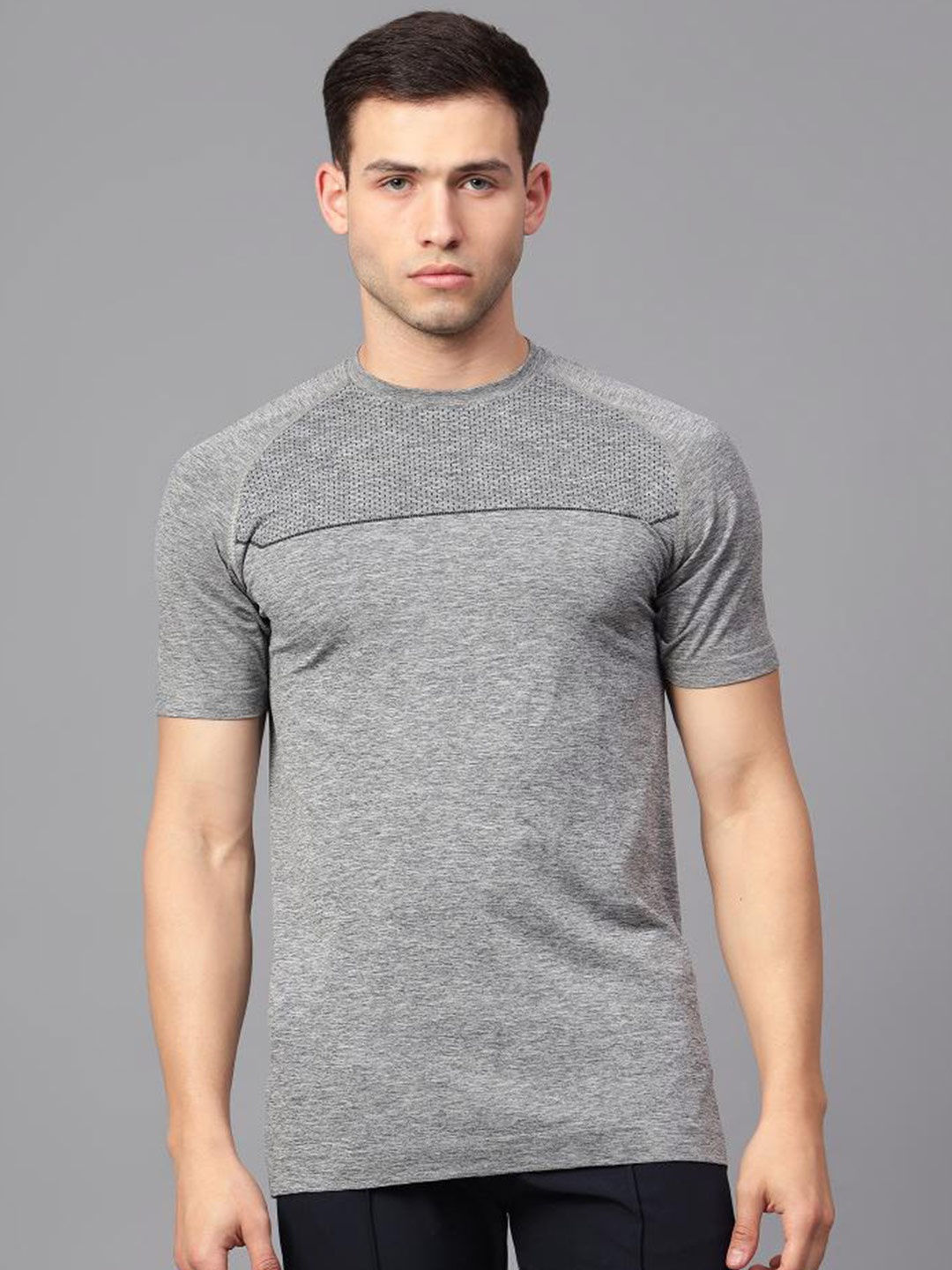 

Trenz Men Colourblocked Pockets Slim Fit T-shirt, Grey