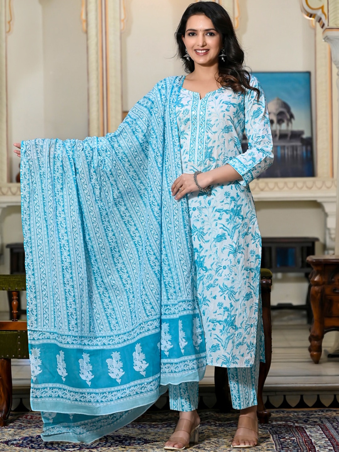 

Chandbaali Floral Printed Straight Pure Cotton Kurta With Trousers & Dupatta, Blue