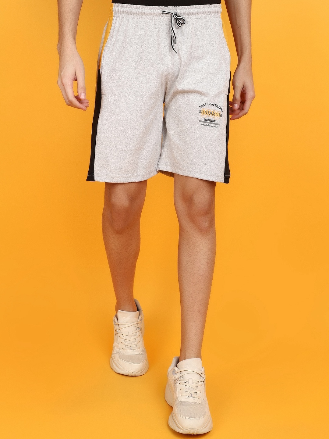 

V-Mart Men Shorts, Grey